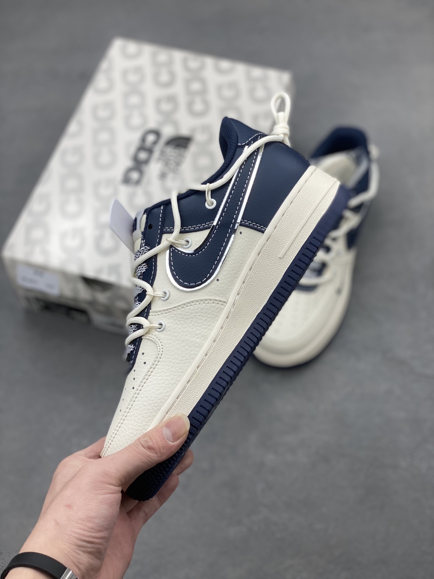 Nike Air Force 1 '07 Low The North Face Limited Edition Sneakers 4 i1740672292595 563 0 2