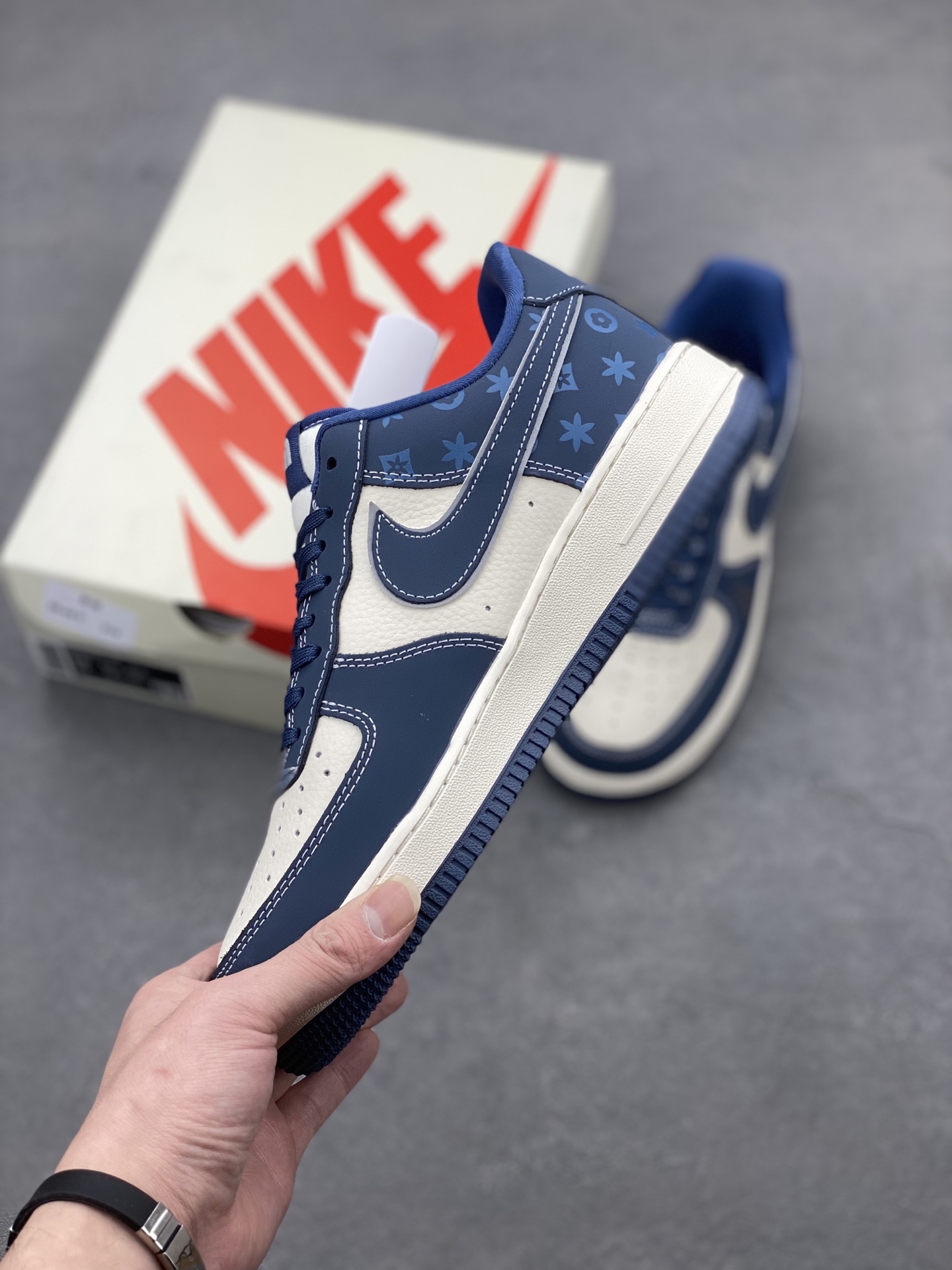 Nike Air Force 1 '07 Low Navy/White Custom Sneakers - Limited Edition 4 i1740672335995 4754 0 2