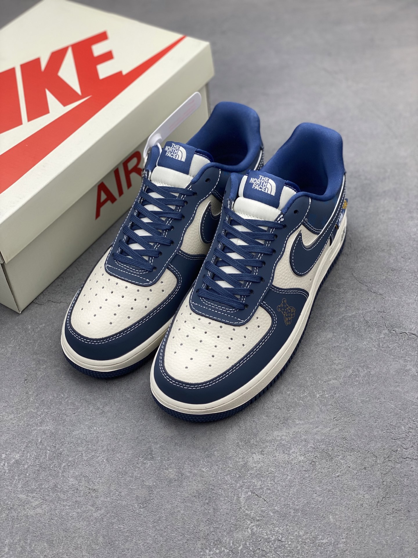 Nike Air Force 1 '07 Low Navy/White Custom Sneakers - Limited Edition 9 i1740672339129 7727 0 7
