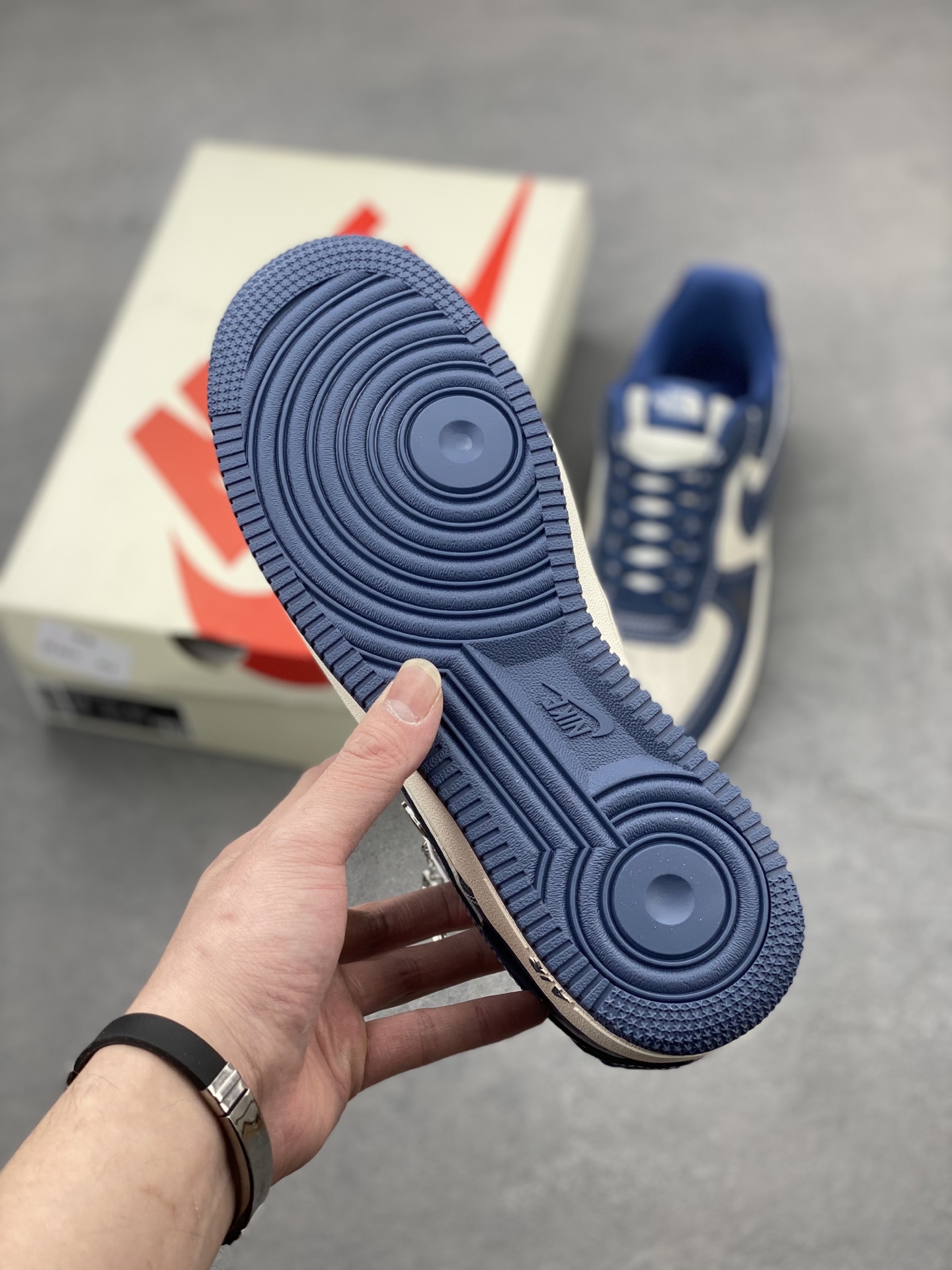 Nike Air Force 1 '07 Low Navy/White Custom Sneakers - Limited Edition 7 i1740672341008 8173 0 5