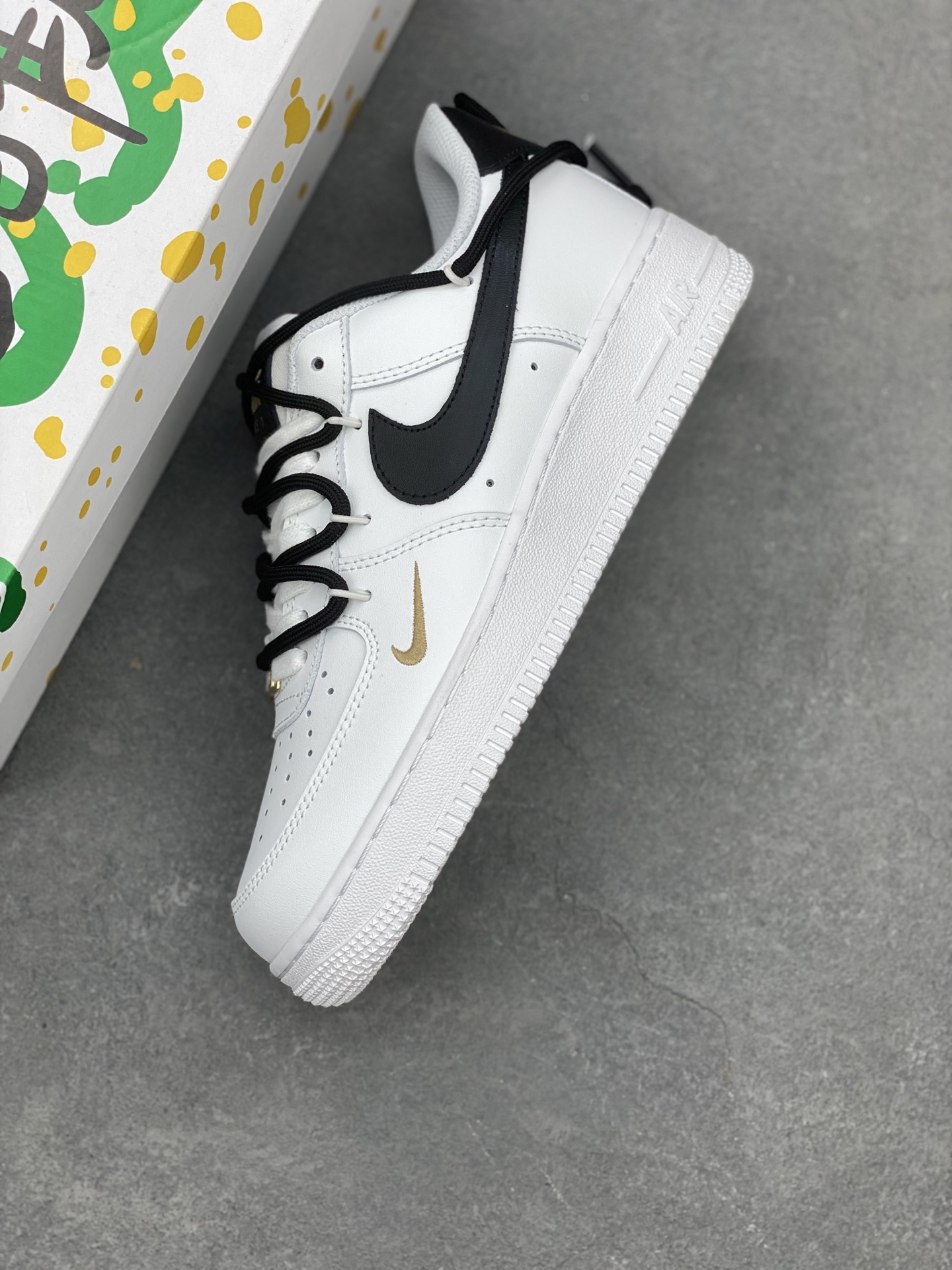 Nike Air Force 1 '07 Deconstructed White/Black Custom Sneakers 8 i1740672391141 4078 0 6