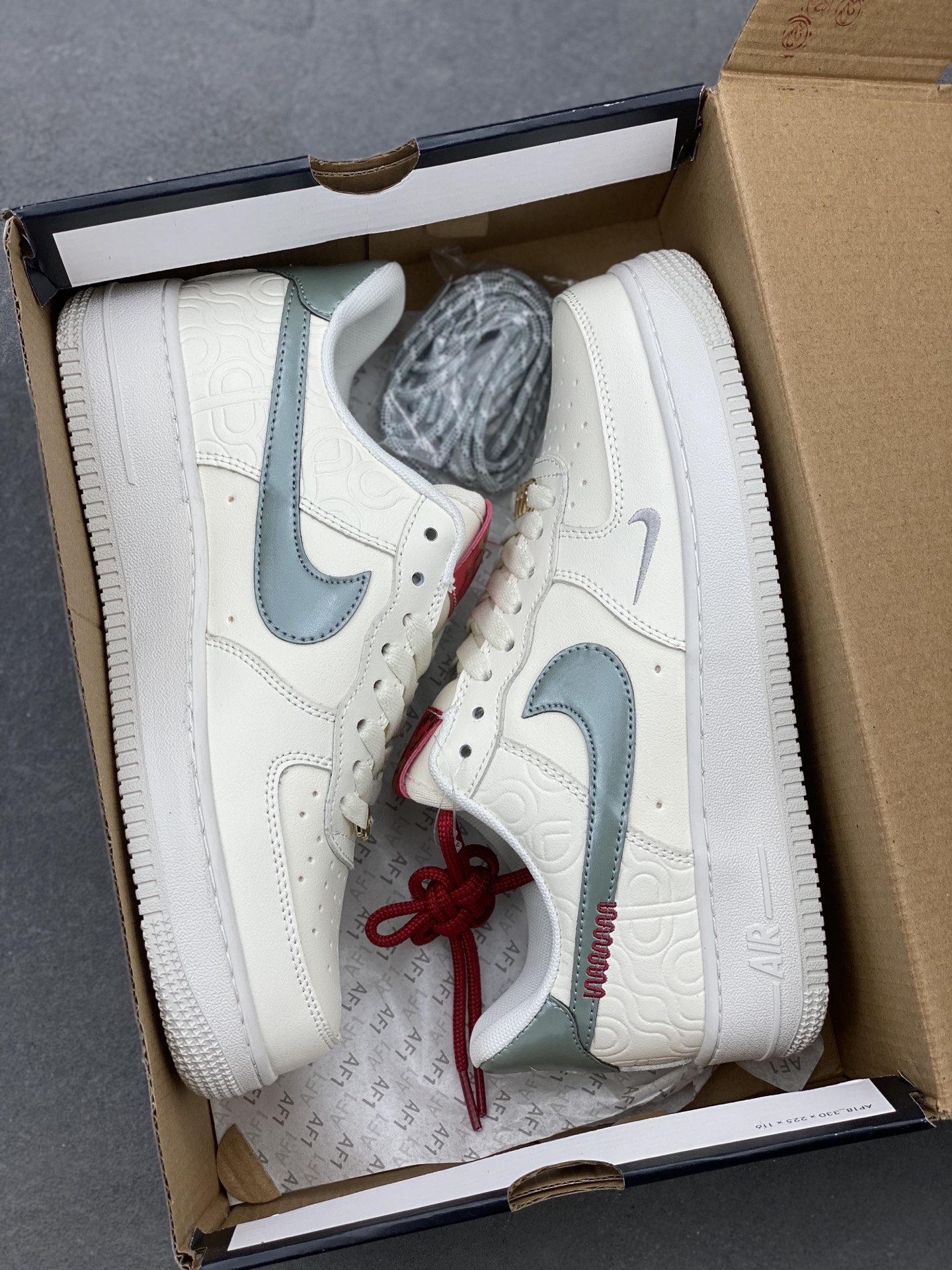 Nike Air Force 1 Low Casual Sneakers - Versatile & Comfortable 10 i1740672828277 868 0 8