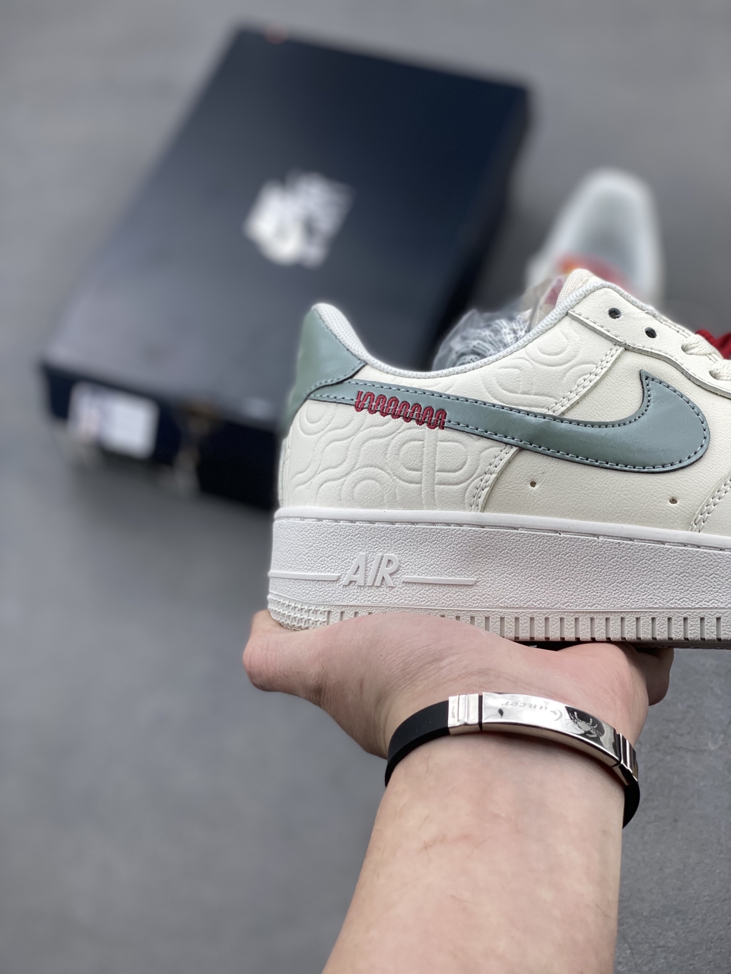 Nike Air Force 1 Low Casual Sneakers - Versatile & Comfortable 6 i1740672831877 9033 0 4