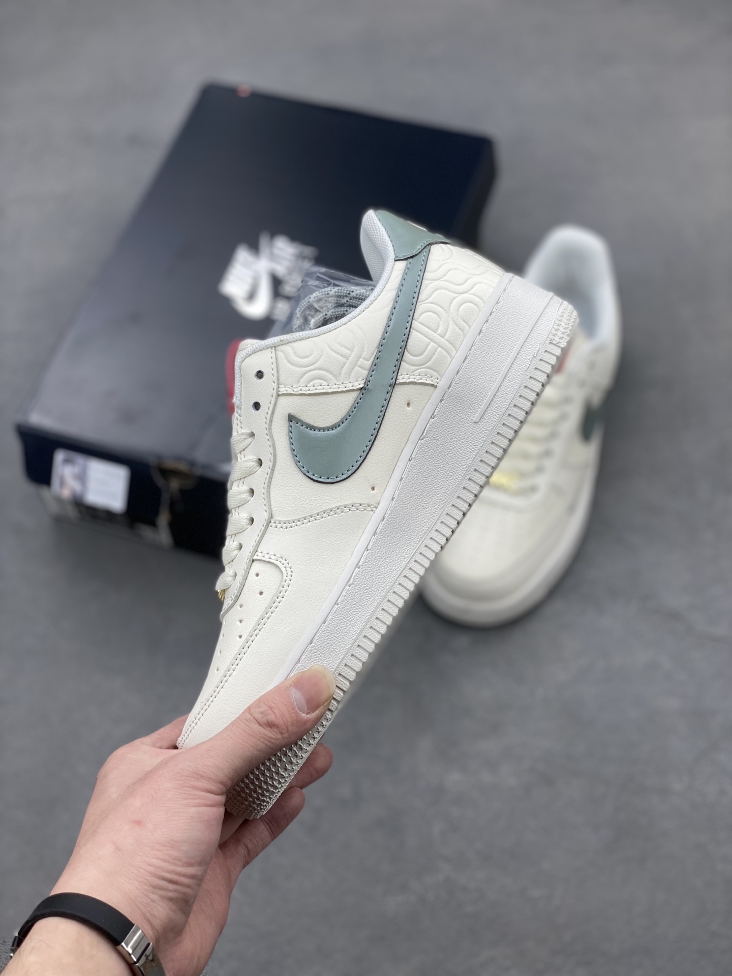 Nike Air Force 1 Low Casual Sneakers - Versatile & Comfortable 4 i1740672835352 7929 0 2