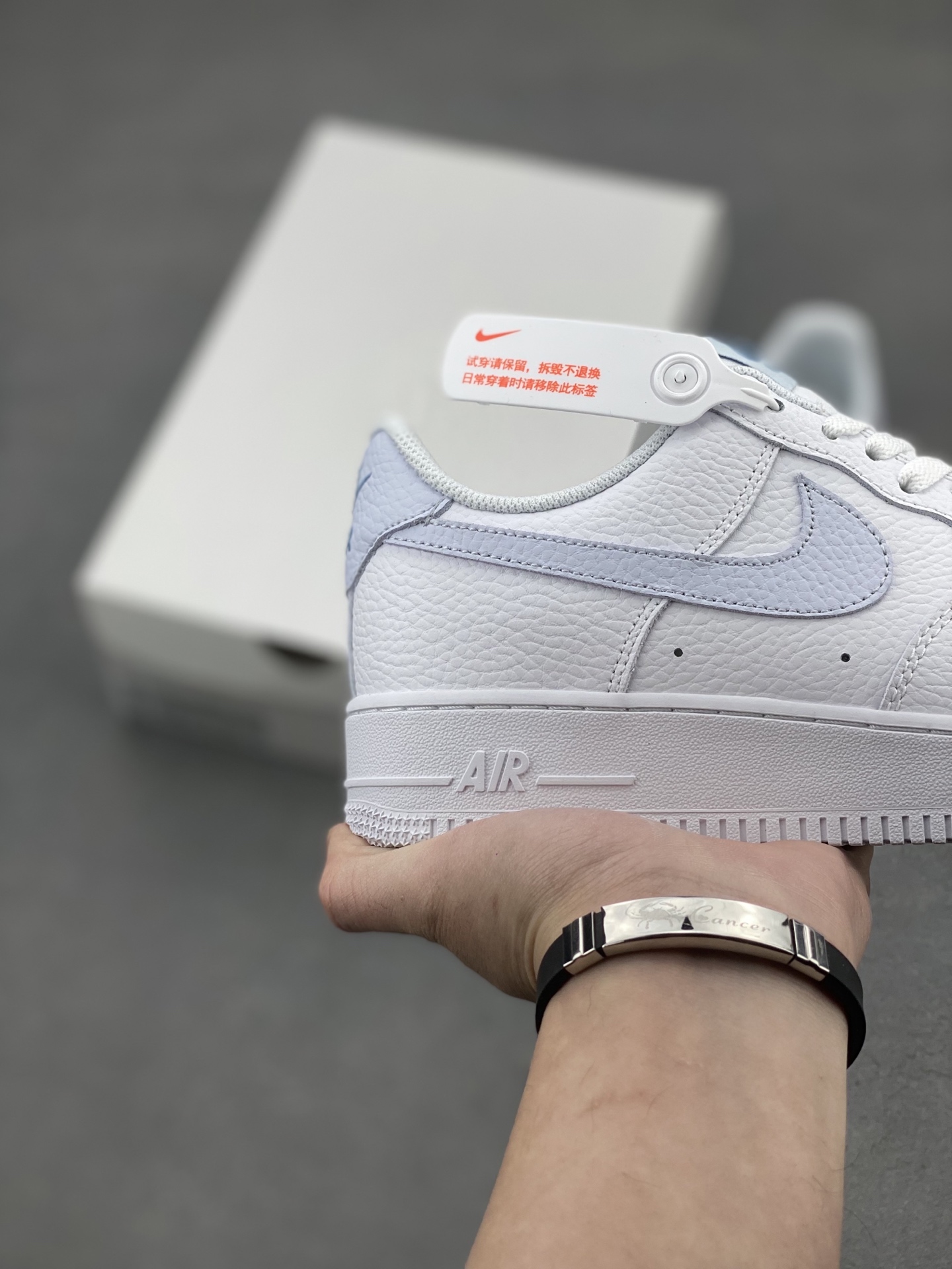 Nike Air Force 1 '07: Original Design, Comfortable Honeycomb Cushioning 6 i1740673796355 1951 0 4