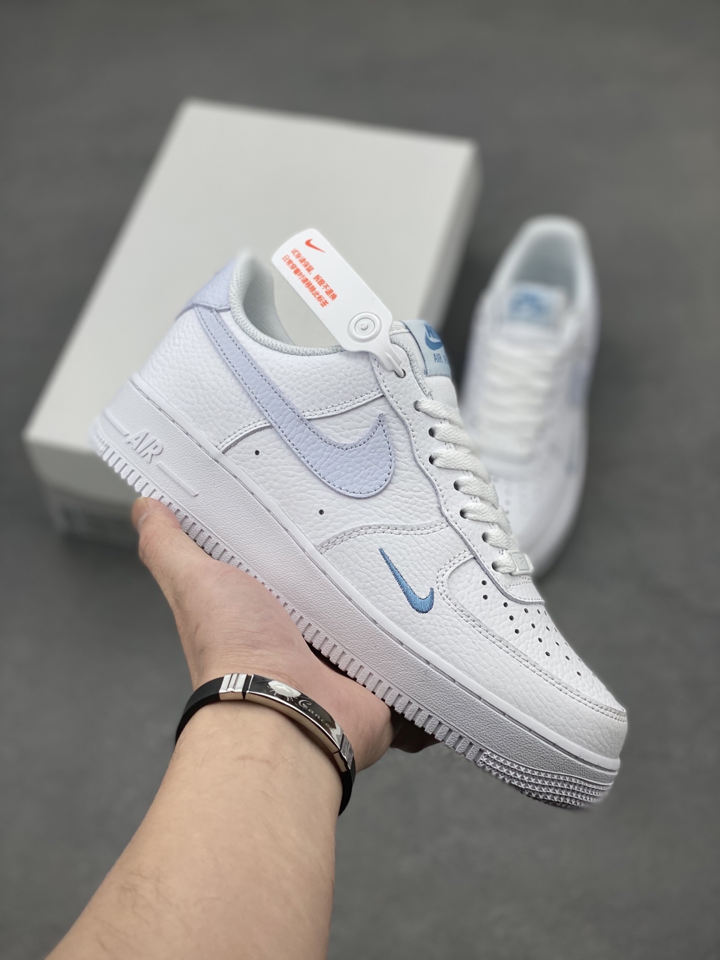 Nike Air Force 1 '07: Original Design, Comfortable Honeycomb Cushioning 2 i1740673799068 3104 0 0