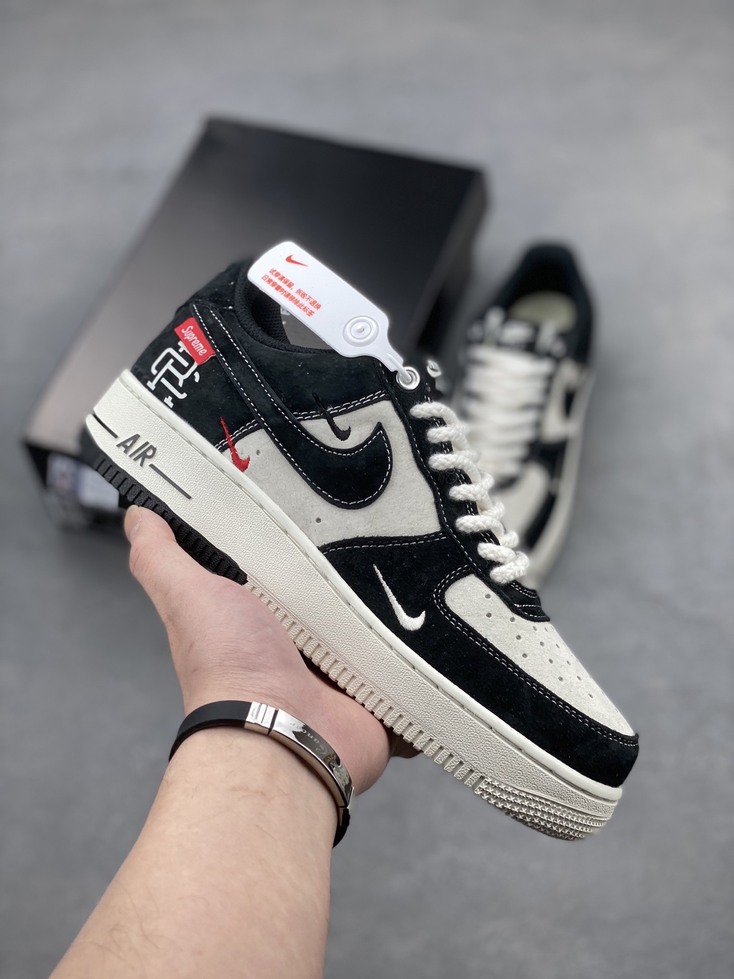 Nike Air Force 1 '07 Low Supreme Collaboration Black/Cream Sneakers 2 i1740758544215 4504 0 0