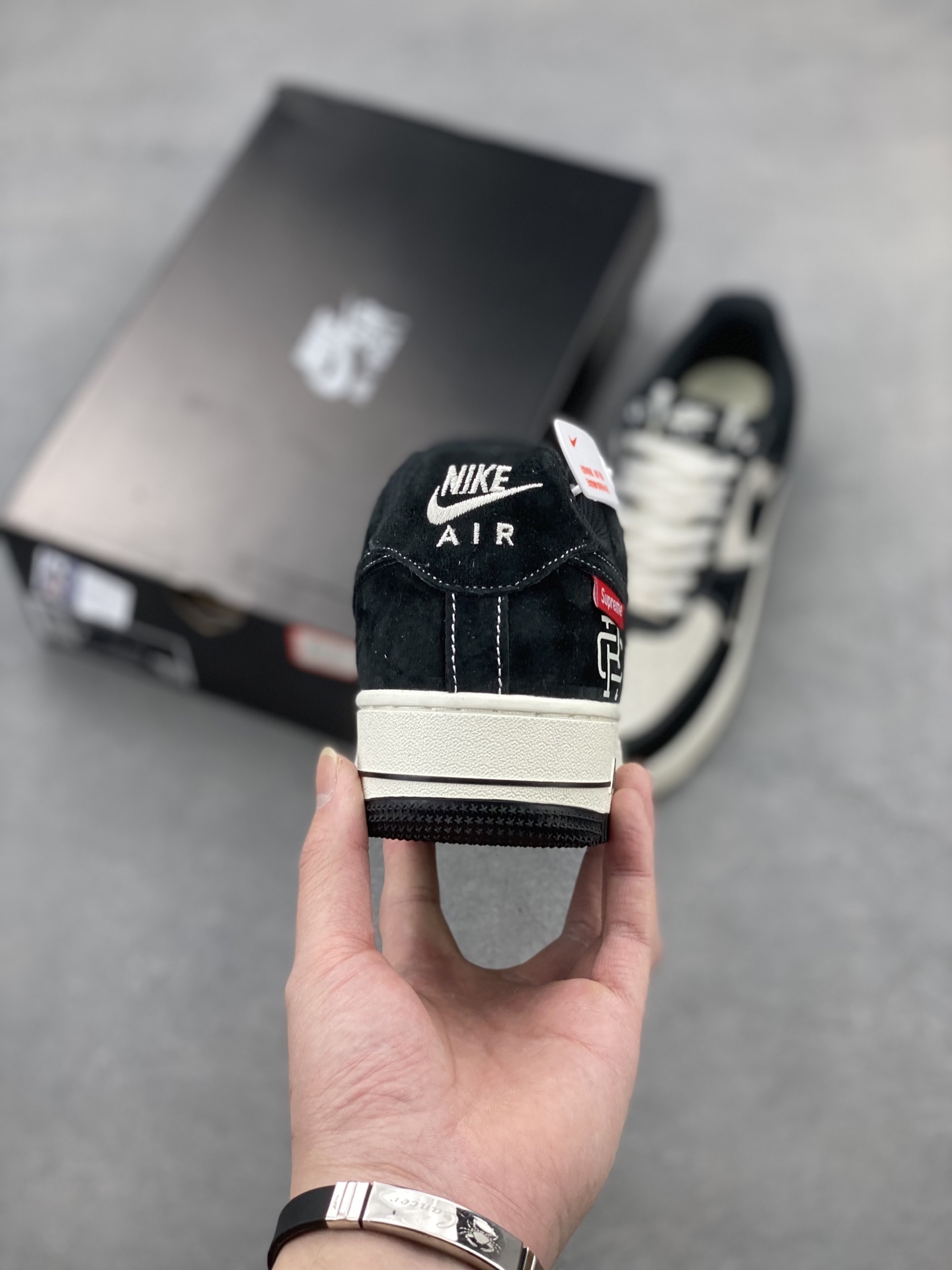Nike Air Force 1 '07 Low Supreme Collaboration Black/Cream Sneakers 5 i1740758548913 4868 0 3