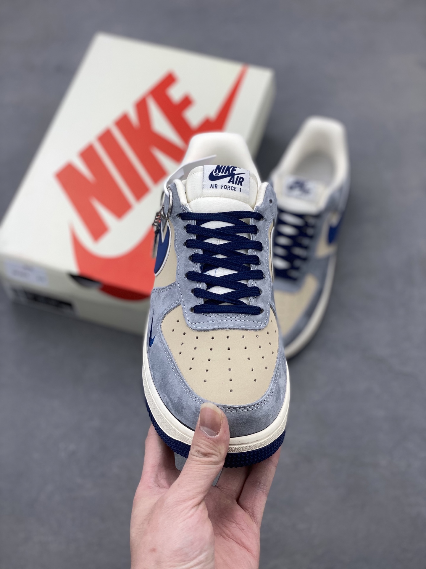 Nike Air Force 1 '07 Low Sneakers Limited Edition - Blue/Grey 3 i1740758598218 2065 0 1