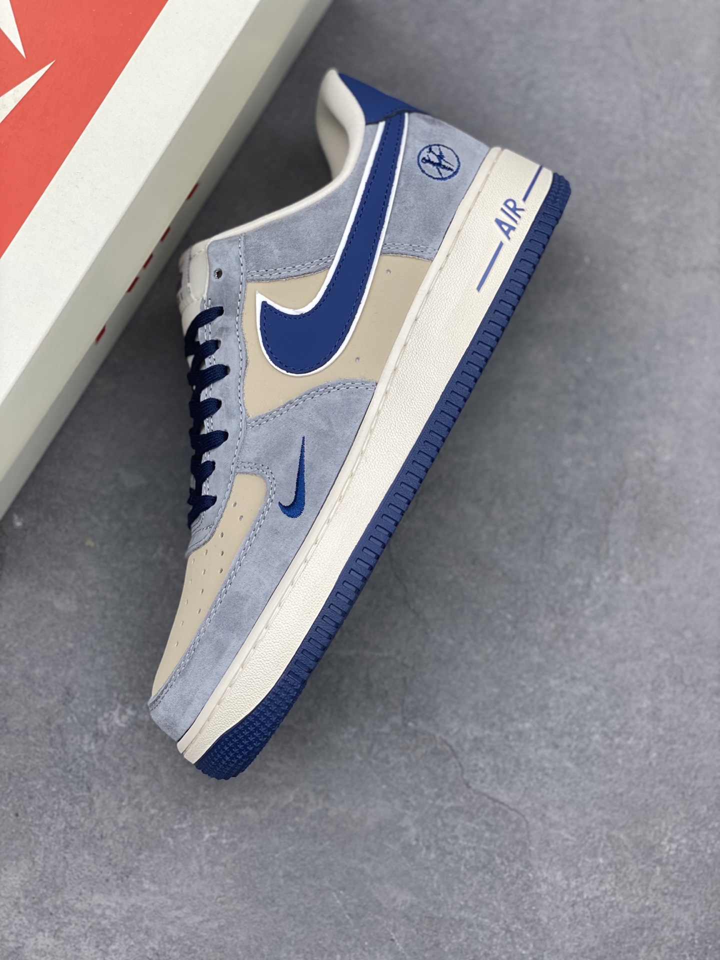 Nike Air Force 1 '07 Low Sneakers Limited Edition - Blue/Grey 8 i1740758598985 9866 0 6