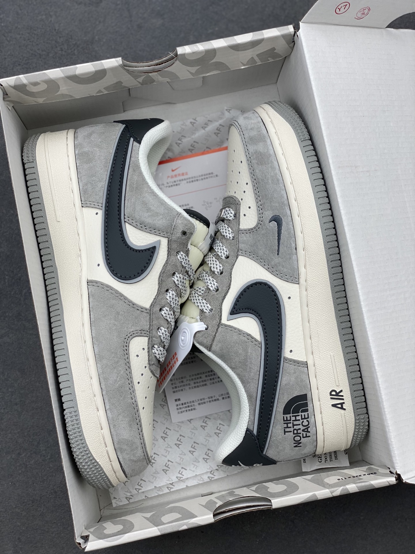 Nike Air Force 1 '07 Low The North Face Sneakers - Limited Edition 10 i1740758634164 1811 0 8