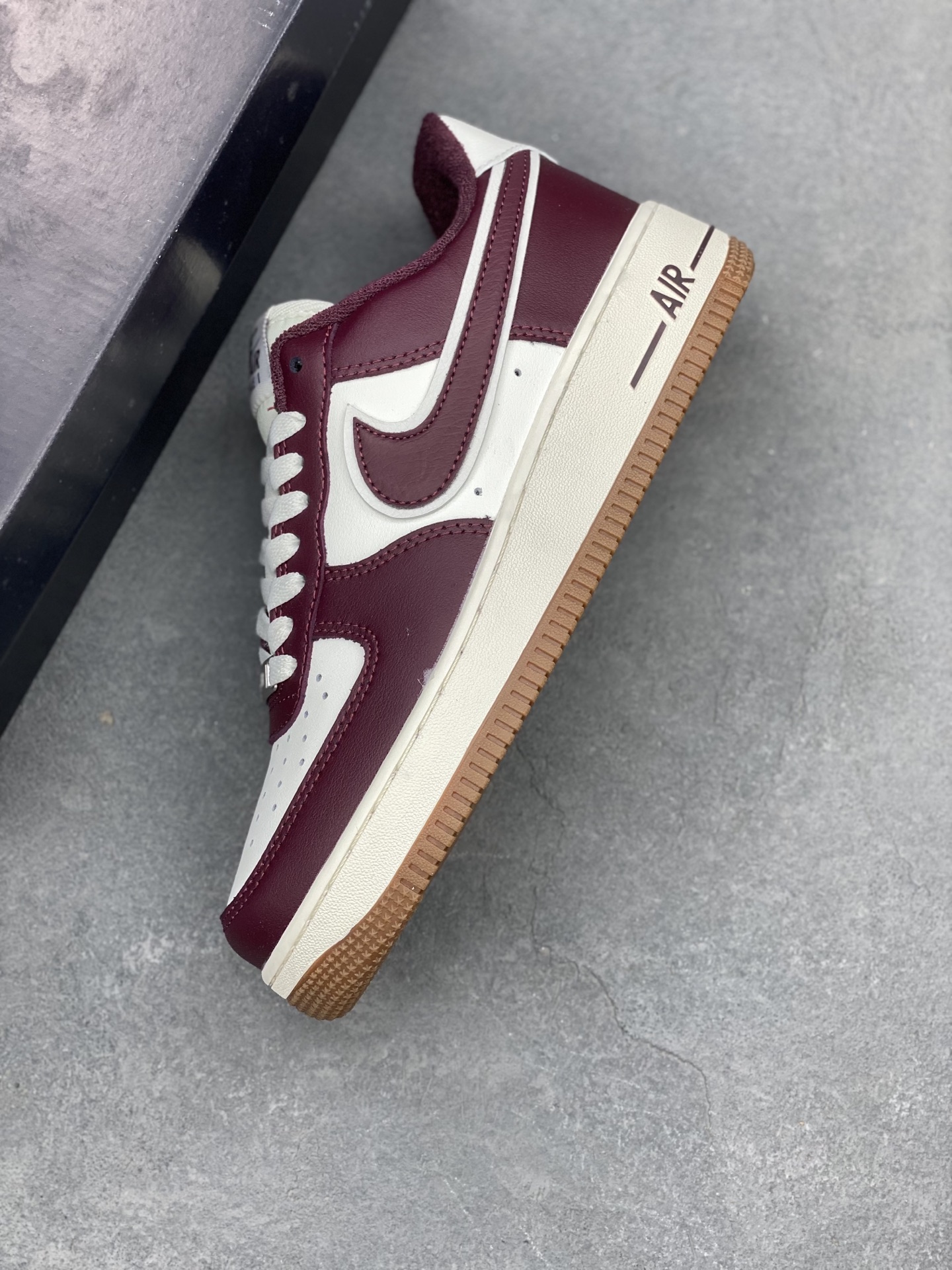 Nike Air Force 1 '07 Maroon/White Edition with Full Air Cushioning 8 i1740758824170 9795 0 6