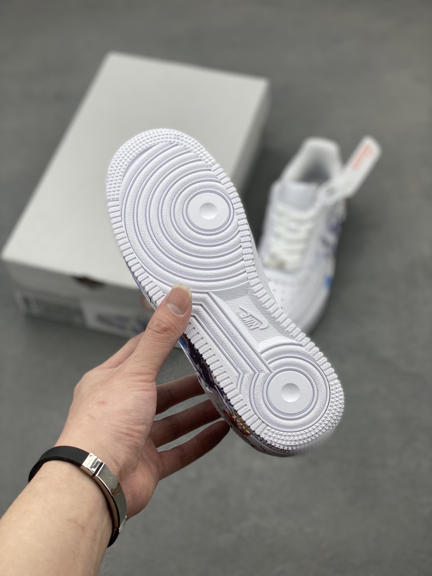 Nike Air Force 1 '07 Low Limited Edition Sneakers - Style & Comfort 7 i1740845929246 283 0 5