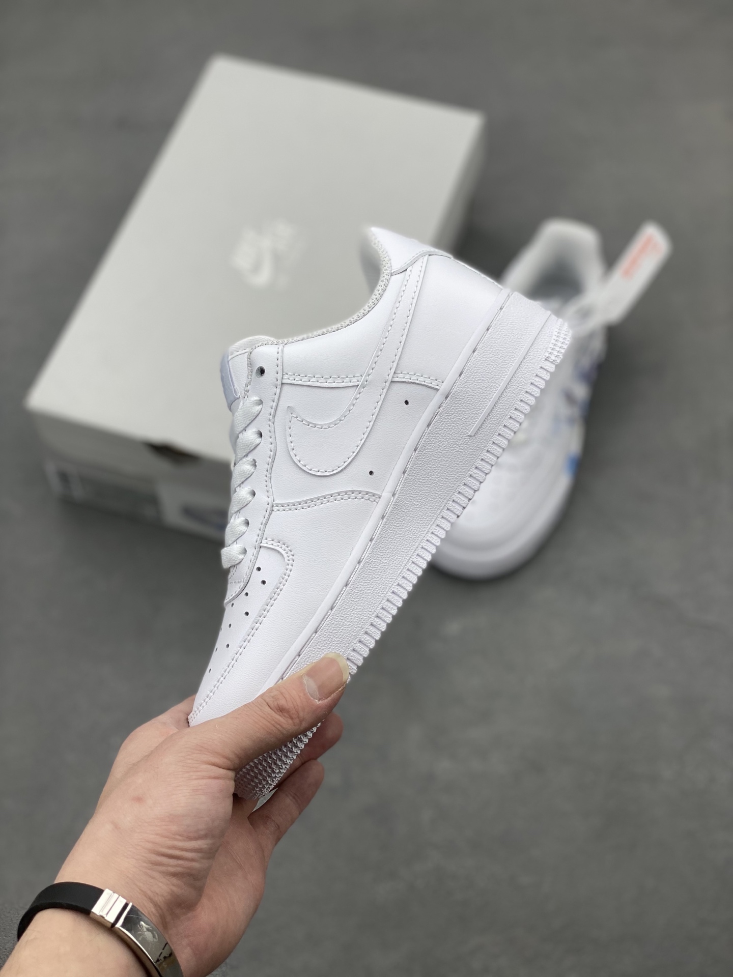 Nike Air Force 1 '07 Low Limited Edition Sneakers - Style & Comfort 4 i1740845931205 3692 0 2