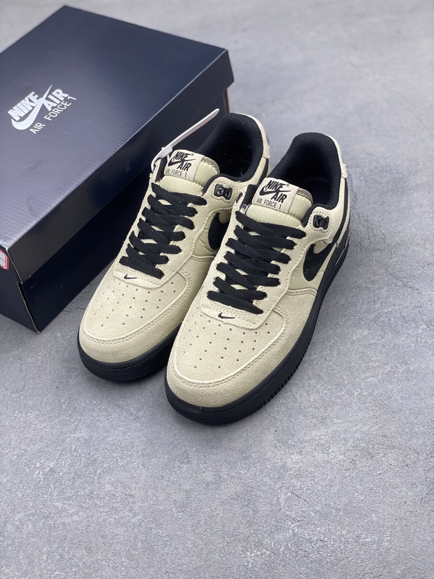 Nike Air Force 1 '07 Low Sneakers HV6526-200 Limited Edition 9 i1740846658807 3391 0 7