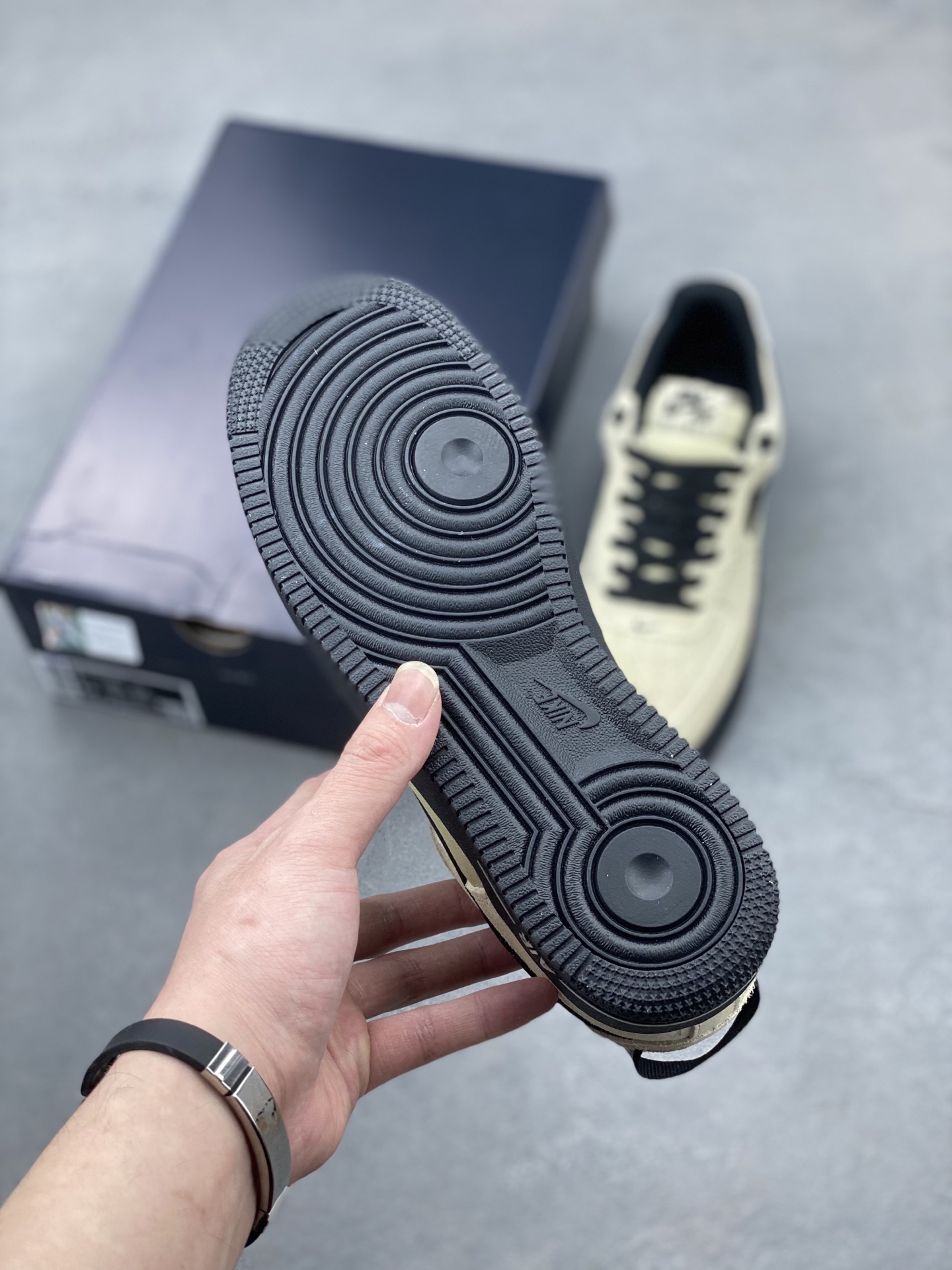 Nike Air Force 1 '07 Low Sneakers HV6526-200 Limited Edition 7 i1740846658807 3817 0 5