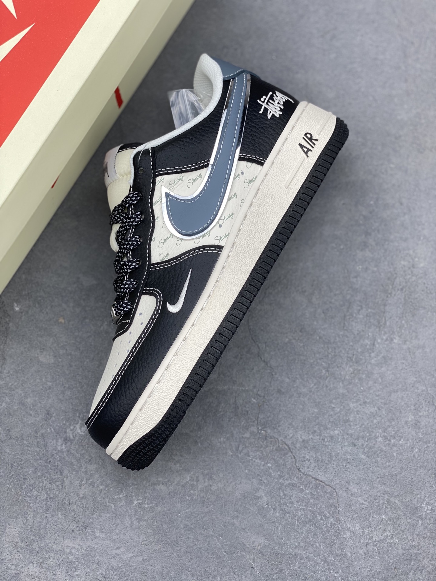 Nike Air Force 1 '07 Low Black/White Sneakers - Limited Edition 8 i1740934026234 2823 0 6
