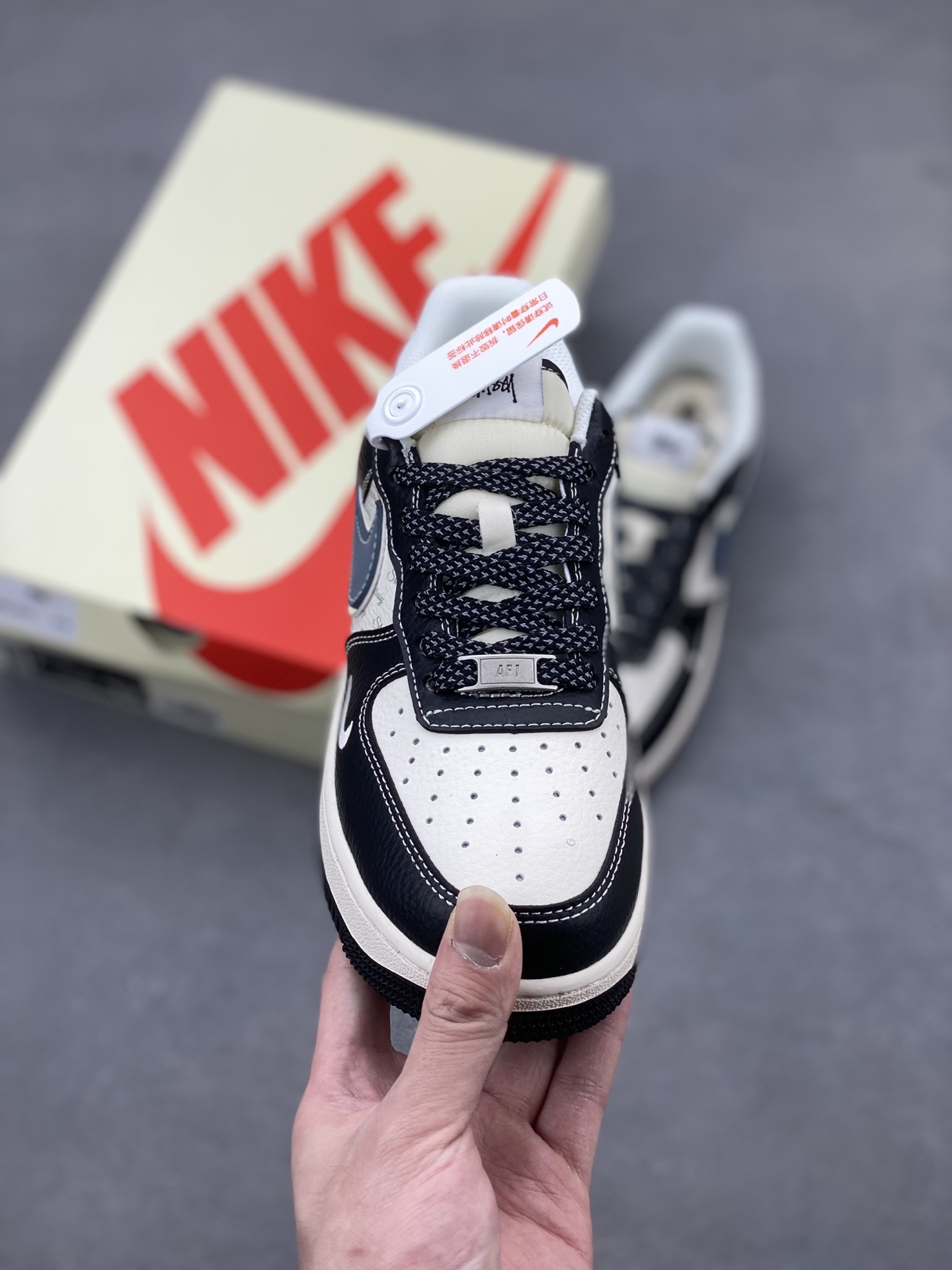 Nike Air Force 1 '07 Low Black/White Sneakers - Limited Edition 3 i1740934028622 7633 0 1