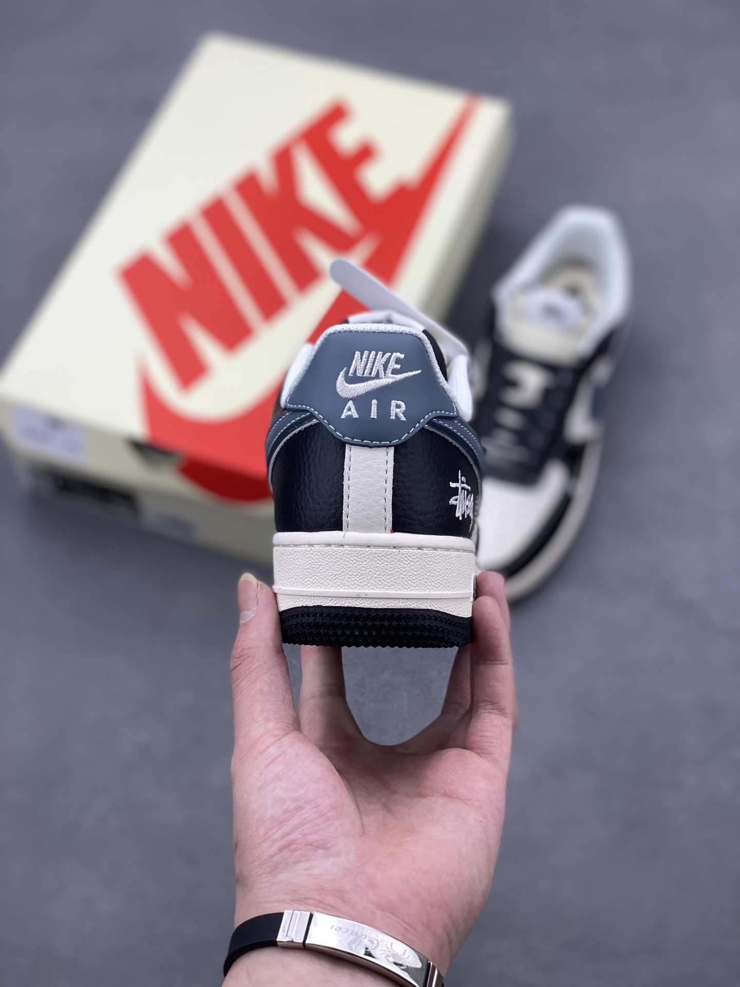 Nike Air Force 1 '07 Low Black/White Sneakers - Limited Edition 5 i1740934034285 9104 0 3
