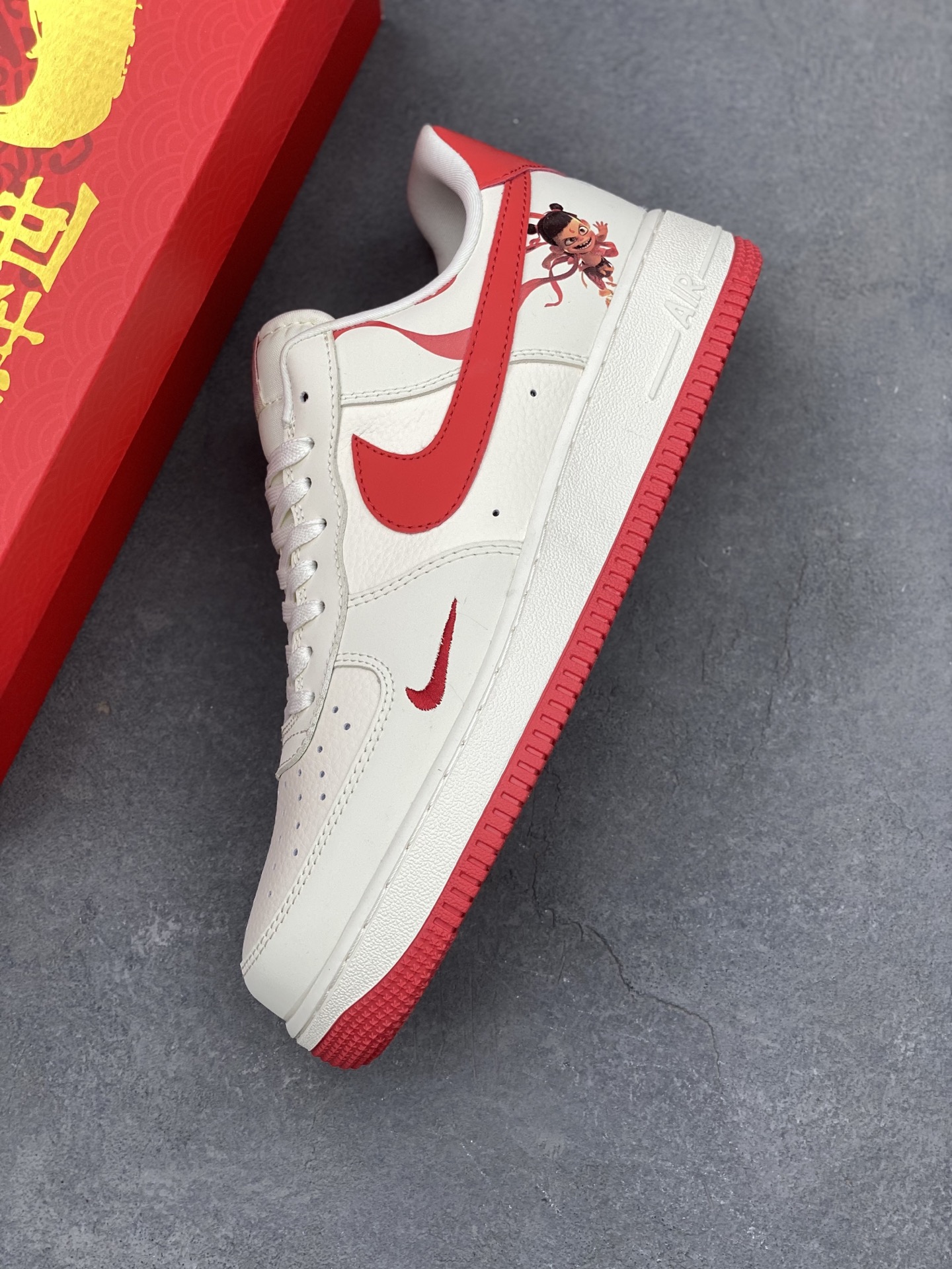 Nike Air Force 1 '07 Low Limited Edition Sneakers - Red/White 8 i1740934332680 8975 0 6