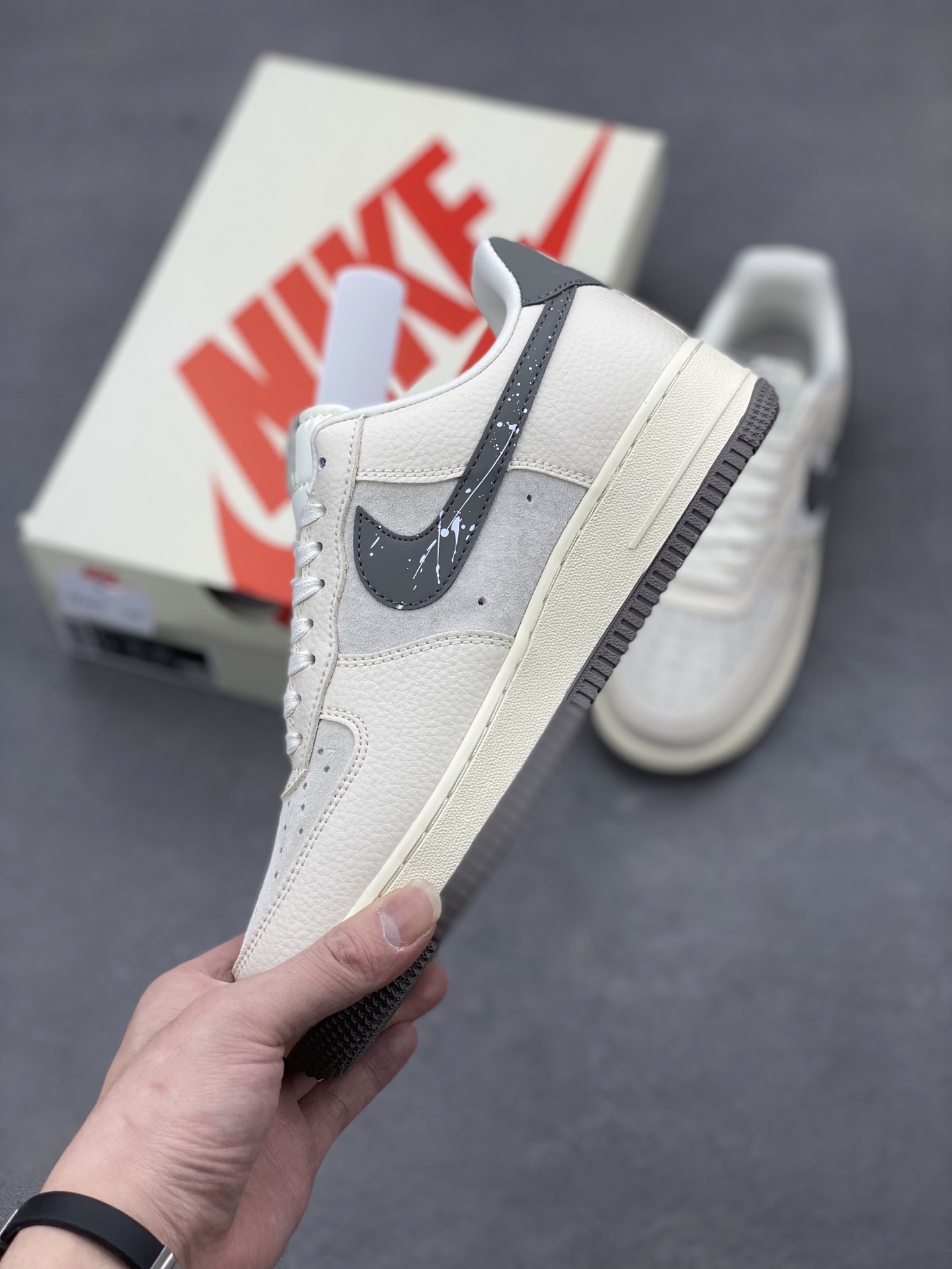 Nike Air Force 1 '07 Low Sneakers Limited Edition - Style DF0188-036 4 i1741104055884 546 0 2