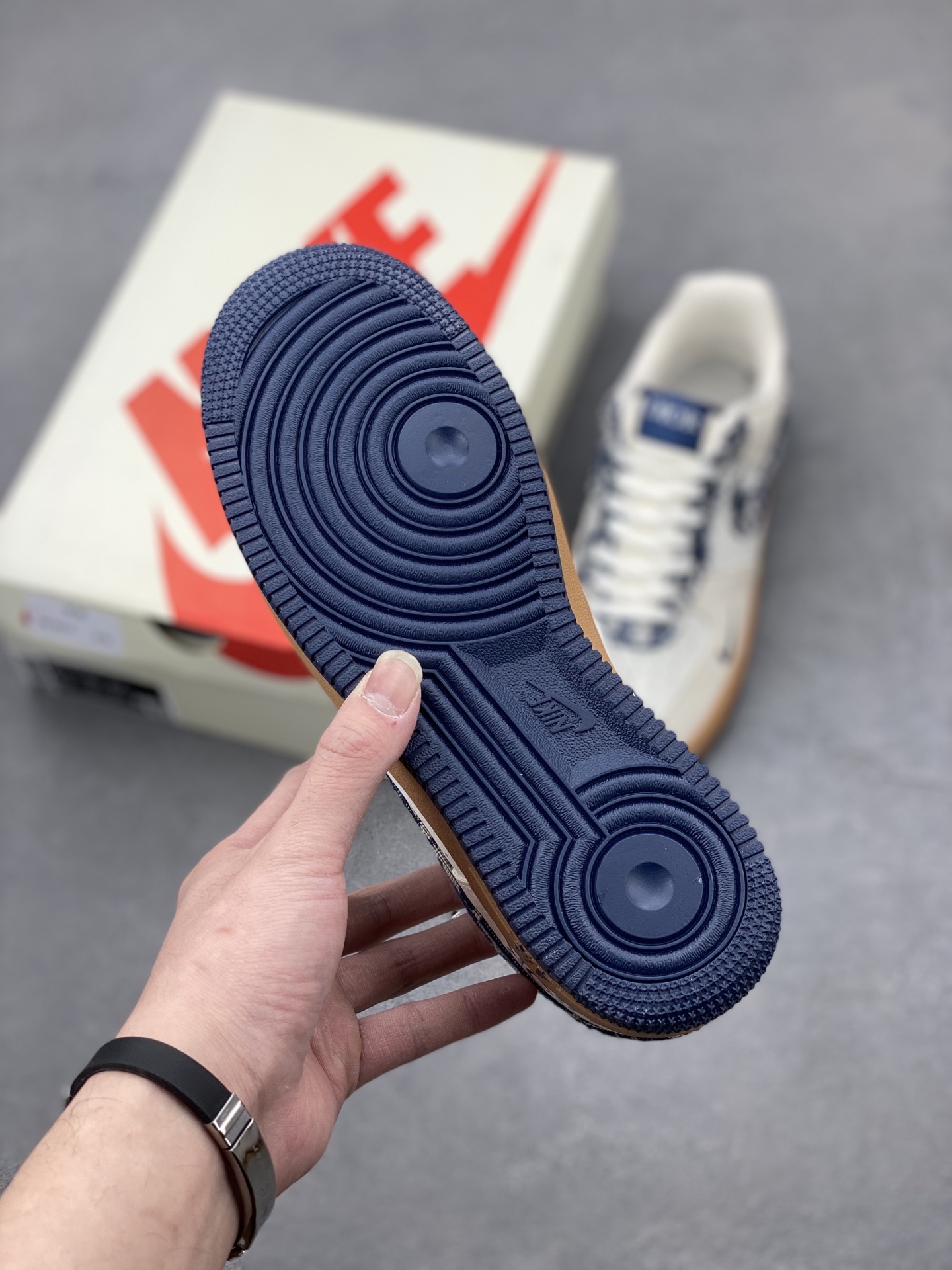 Nike Air Force 1 '07 Low x Dior Limited Edition Sneakers 7 i1741277513605 7185 0 5