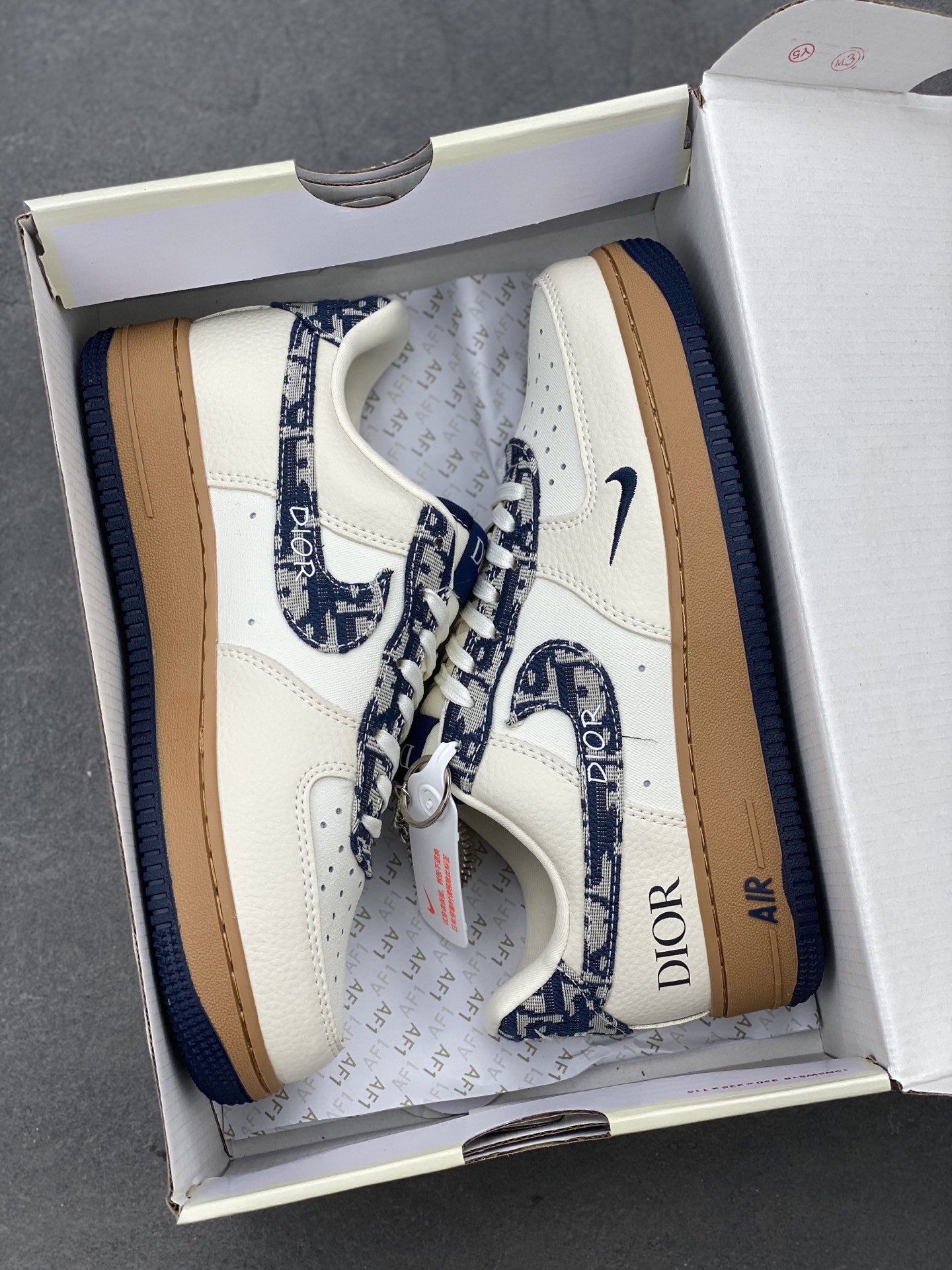 Nike Air Force 1 '07 Low x Dior Limited Edition Sneakers 10 i1741277513640 633 0 8