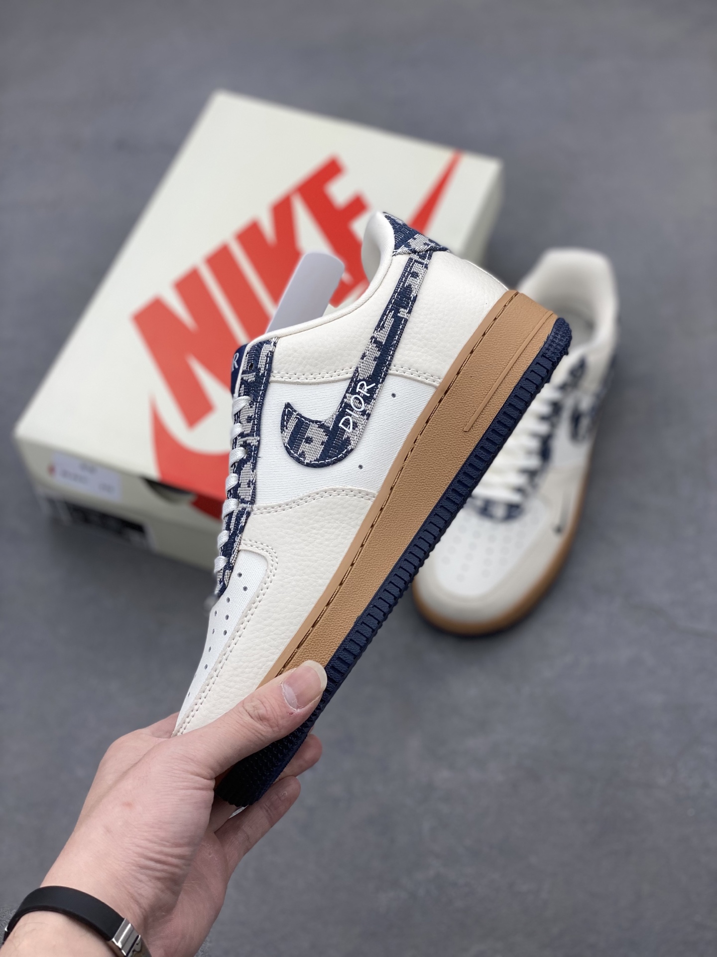 Nike Air Force 1 '07 Low x Dior Limited Edition Sneakers 4 i1741277513663 8046 0 2