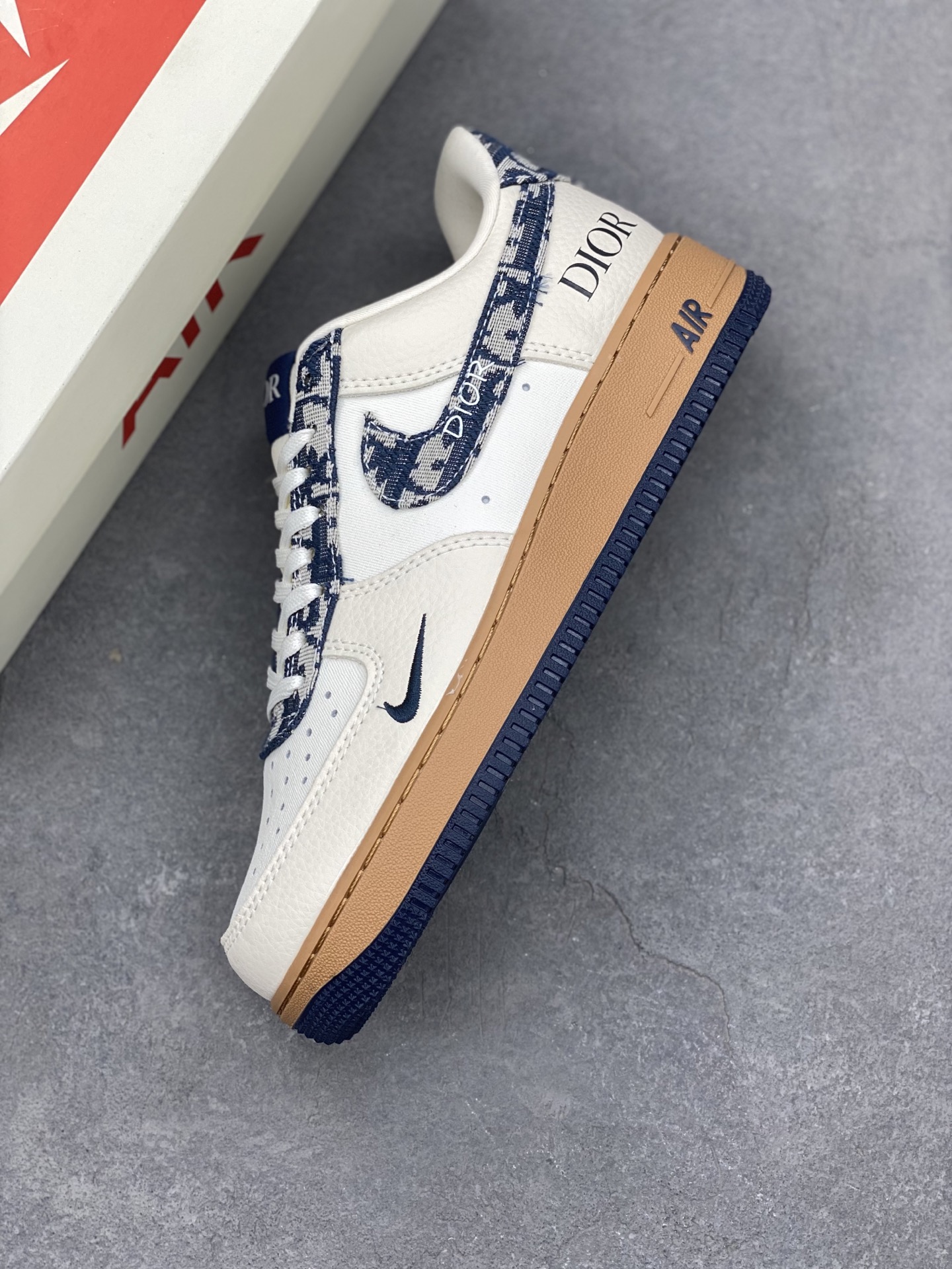 Nike Air Force 1 '07 Low x Dior Limited Edition Sneakers 8 i1741277516263 9982 0 6