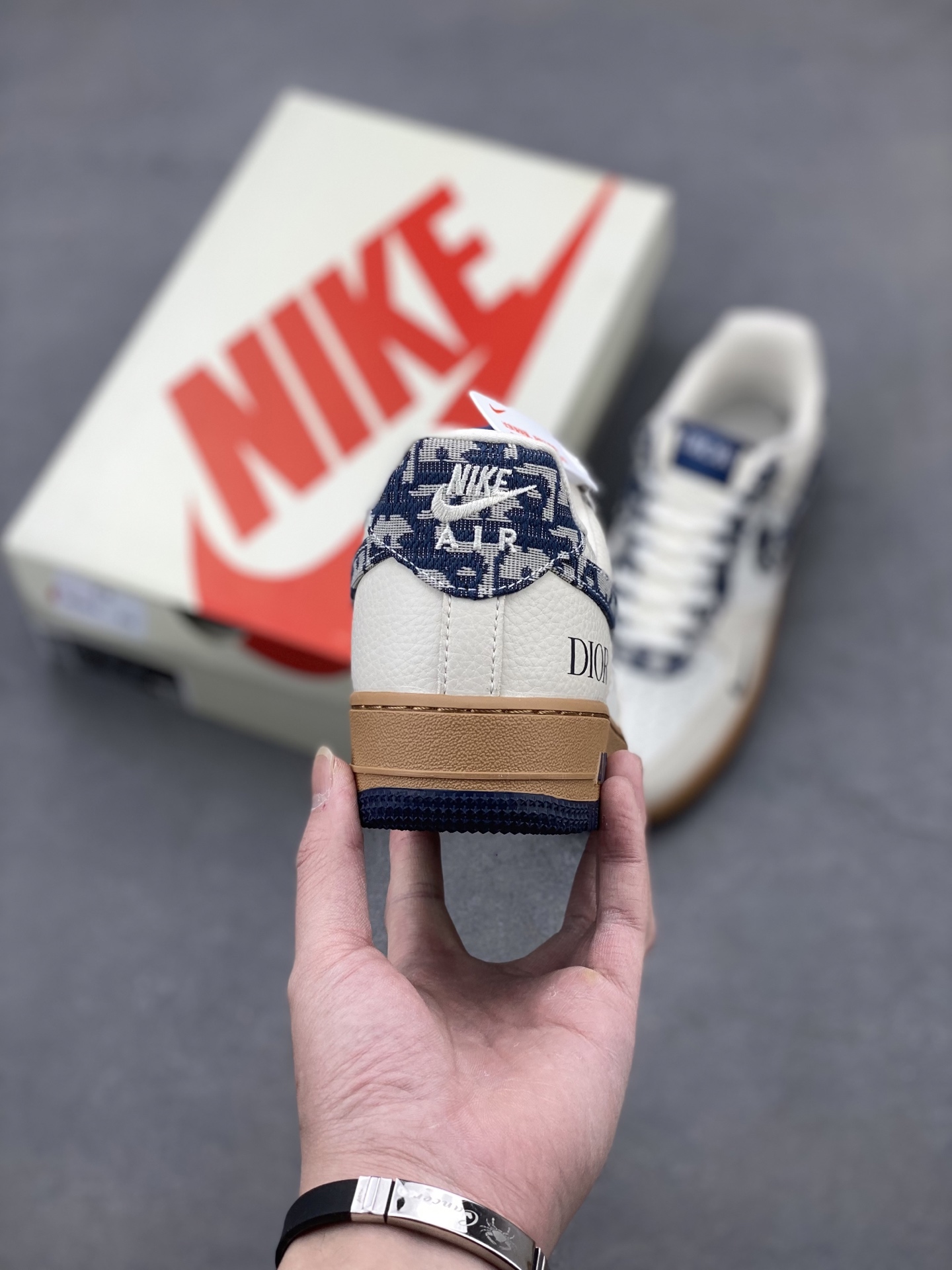 Nike Air Force 1 '07 Low x Dior Limited Edition Sneakers 5 i1741277516479 6603 0 3