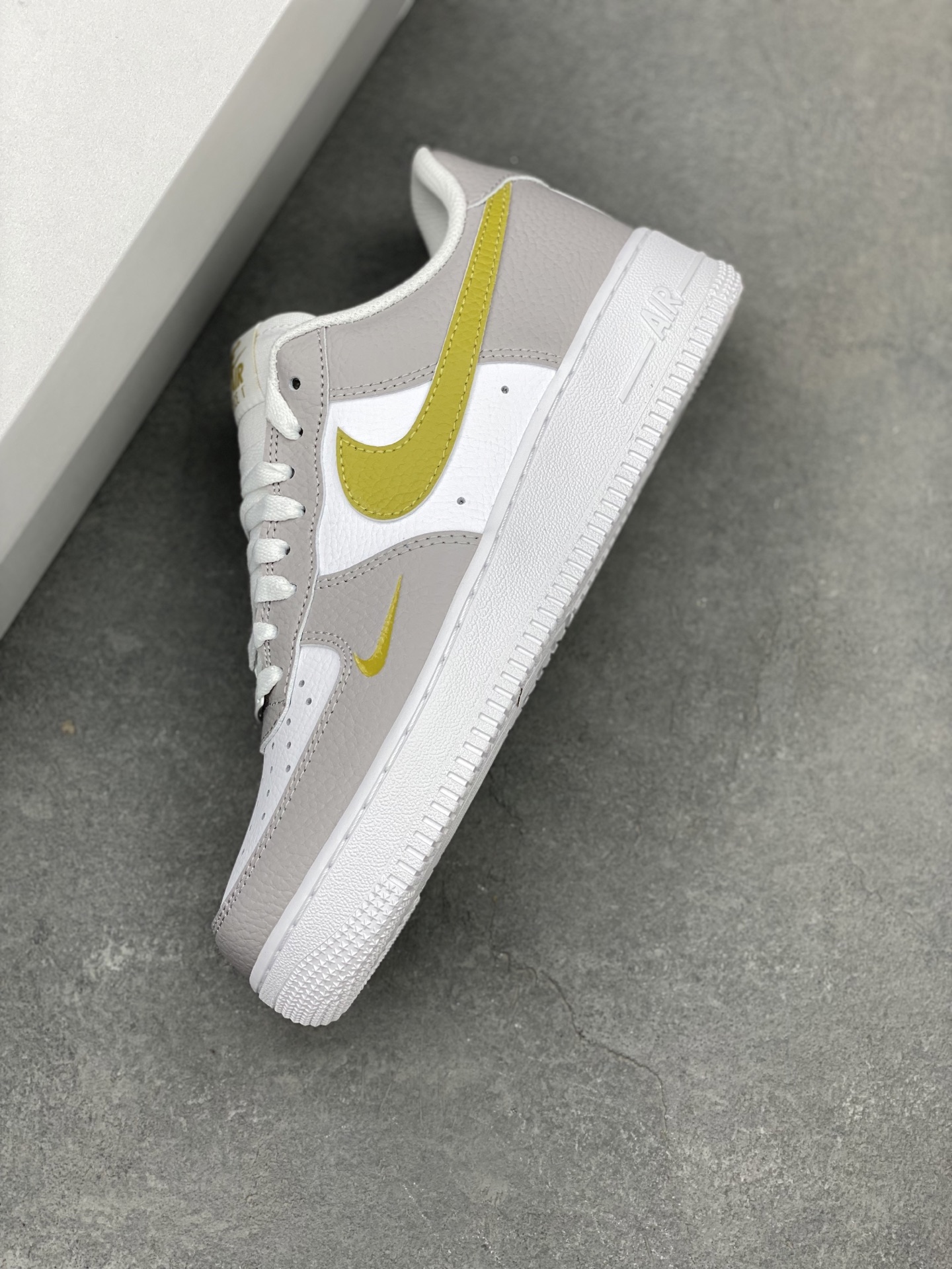 Nike Air Force 1 '07 Low Gray/Gold Casual Sneakers - Iconic Style & Comfort 8 i1741277544668 5129 0 6
