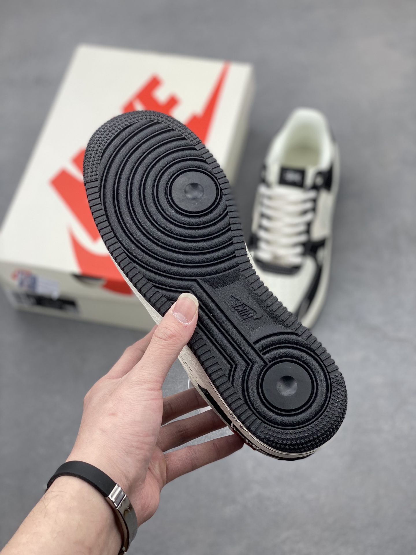 Nike Air Force 1 '07 Low Stussy Collab Sneakers - Limited Edition 7 i1741277659978 2937 0 5