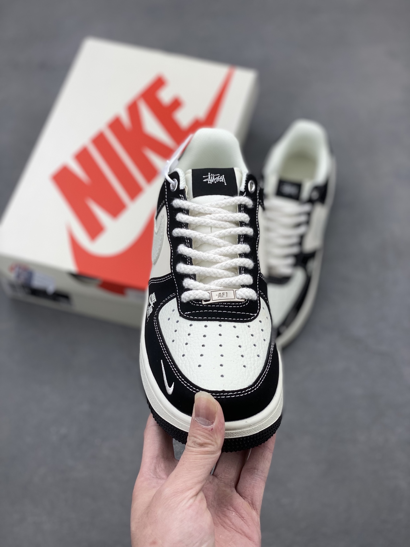 Nike Air Force 1 '07 Low Stussy Collab Sneakers - Limited Edition 3 i1741277661696 6516 0 1