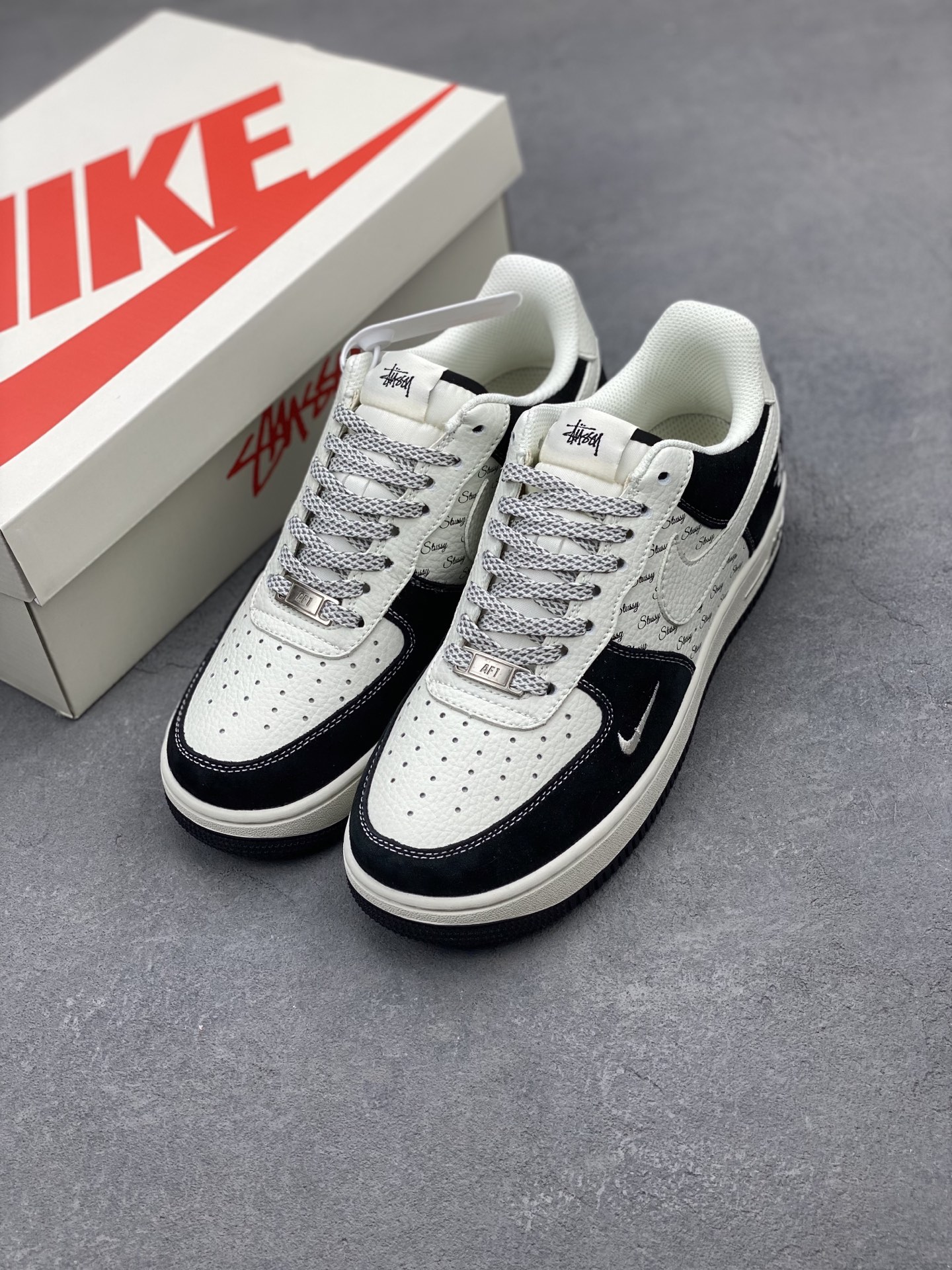 Nike Air Force 1 '07 Low Stussy Collab - Black & White Limited Edition 9 i1741277702288 1132 0 7