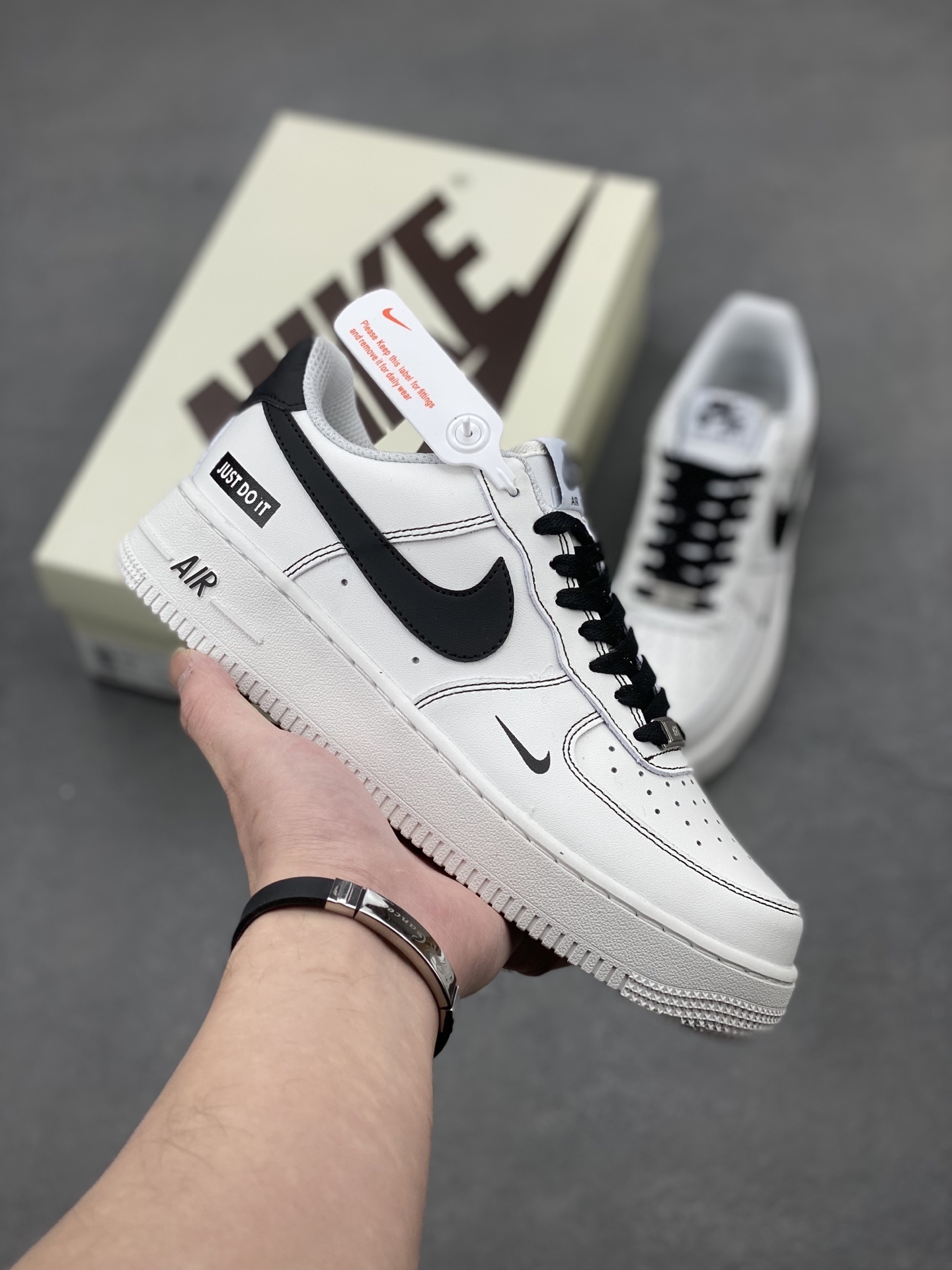Nike Air Force 1 '07 Low White/Black Stitching Detail Casual Shoes 2 i1741277757469 1066 0 0