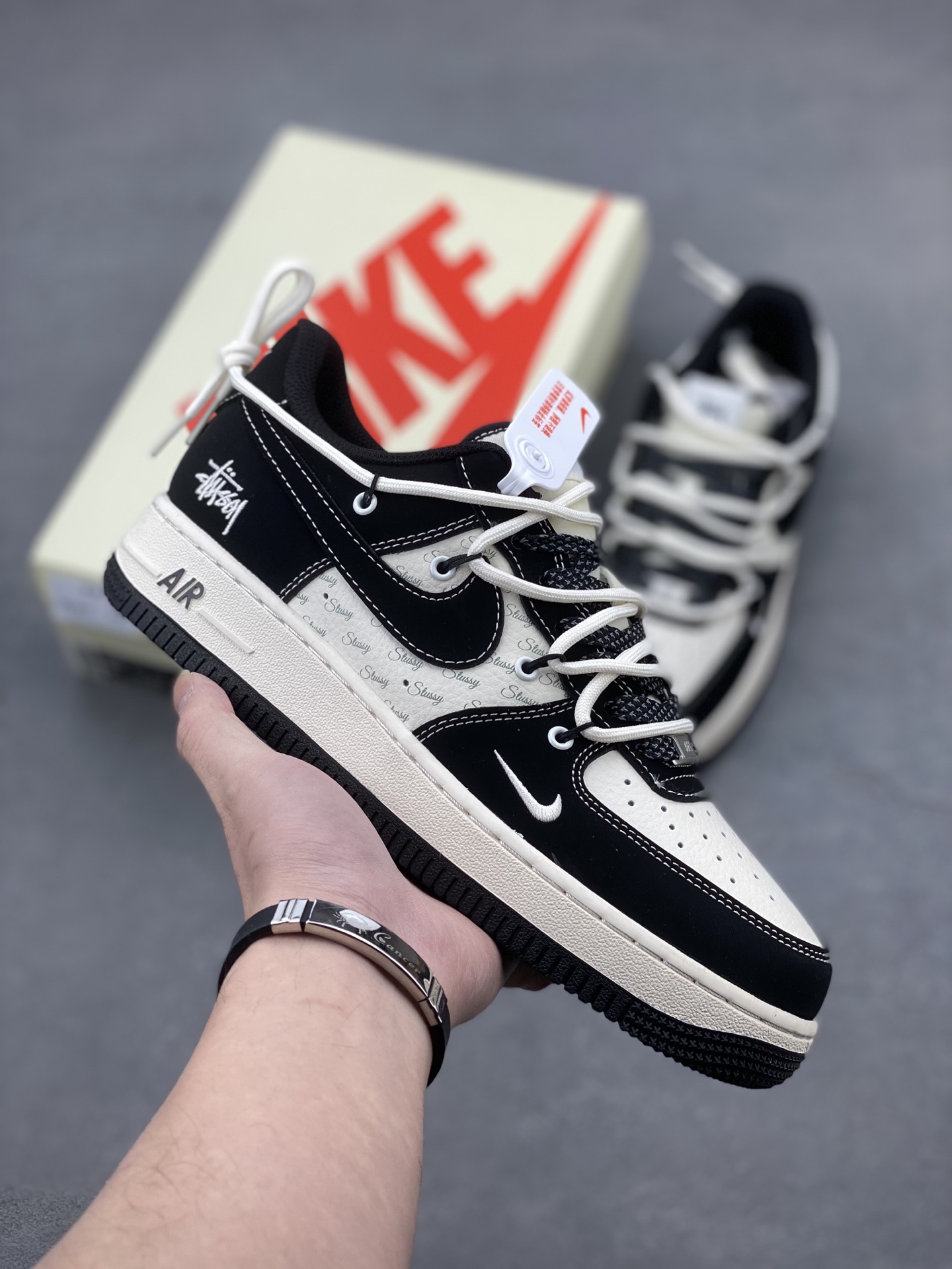 Nike Air Force 1 '07 Low Black/White Limited Edition Sneakers For Men and Women 2 i1741363367837 3410 0 0