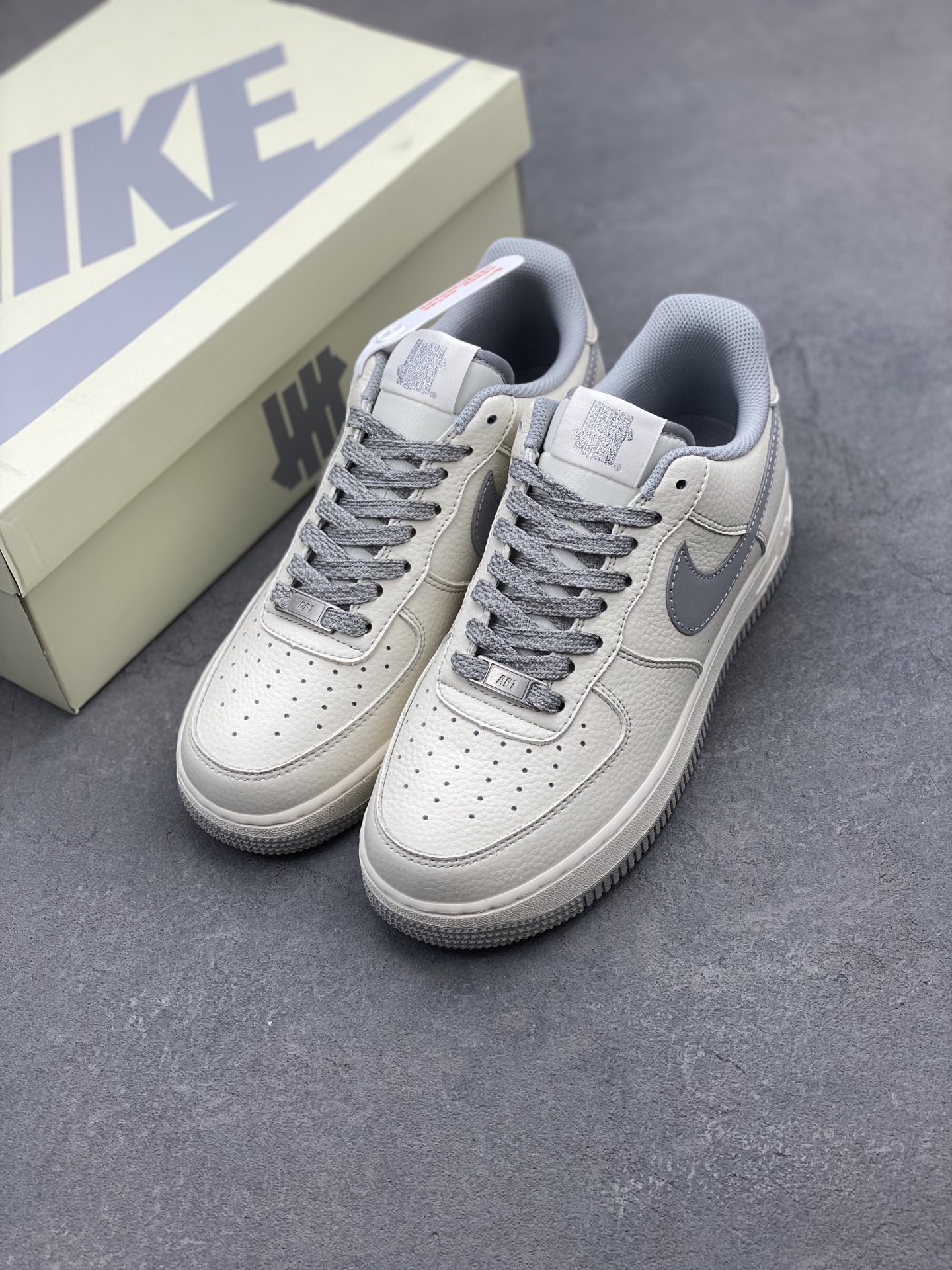 Nike X Undefeated Air Force 1 Low Sneakers - Limited Edition, Comfortable Fit 9 i1741363524491 1589 0 7