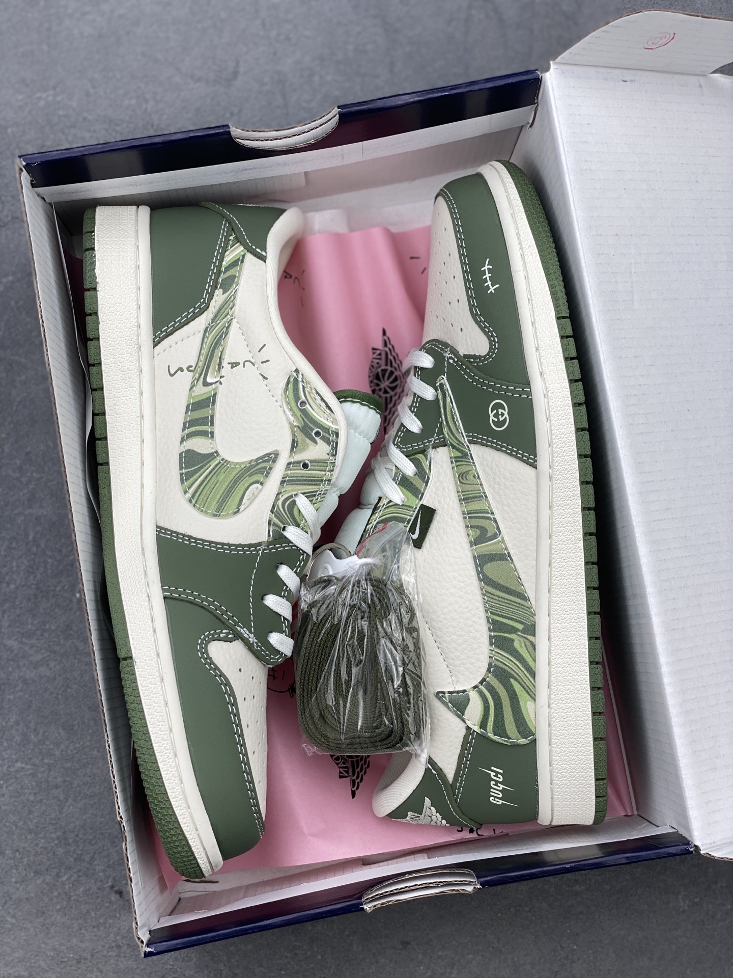 Air Jordan 1 Low x Travis Scott x Gucci Collaboration Sneakers 9 i1741363884845 8902 0 8