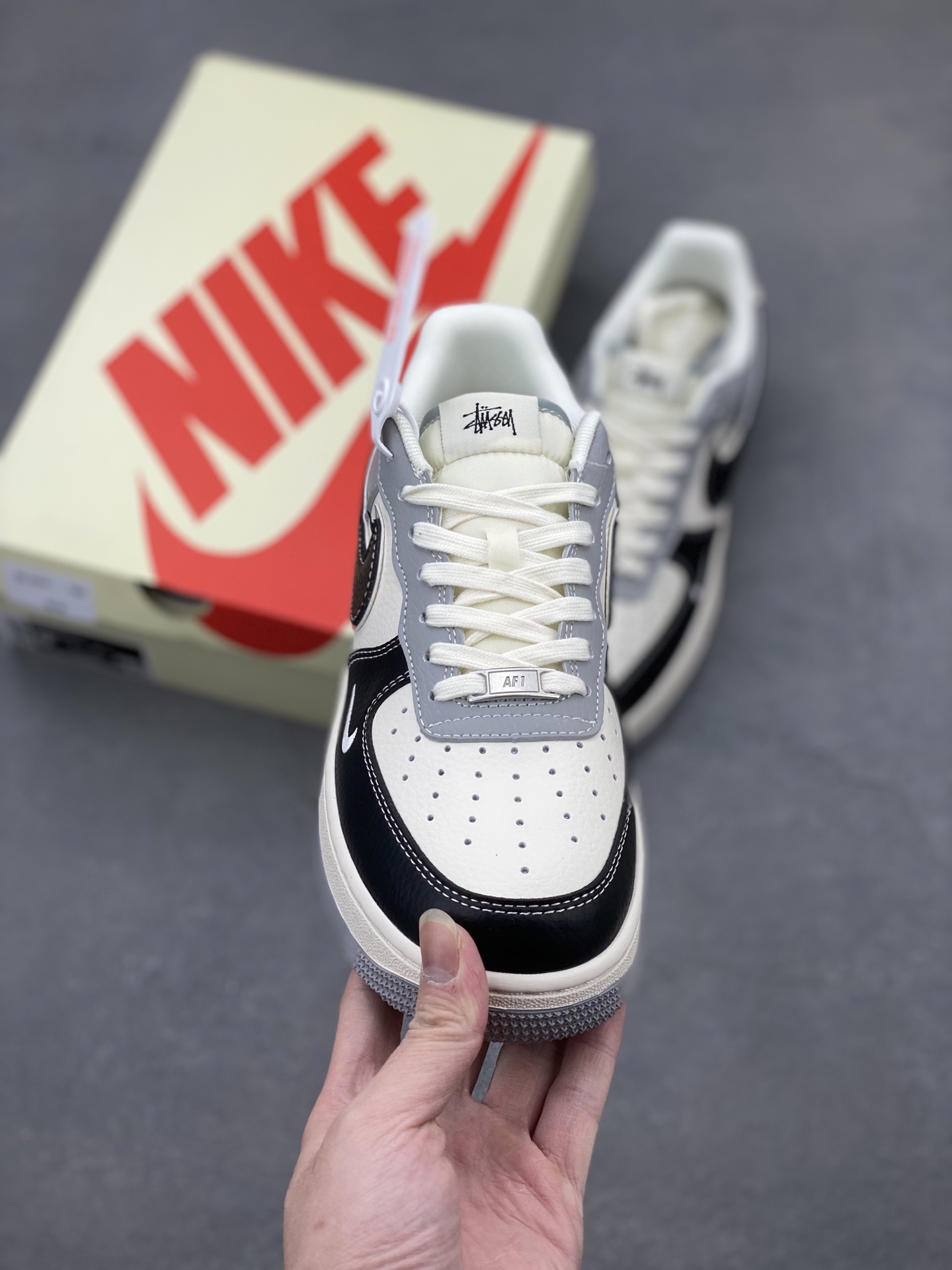 Nike Air Force 1 '07 Low Stussy Collab Sneakers Limited Edition 3 i1741449853988 9051 0 1
