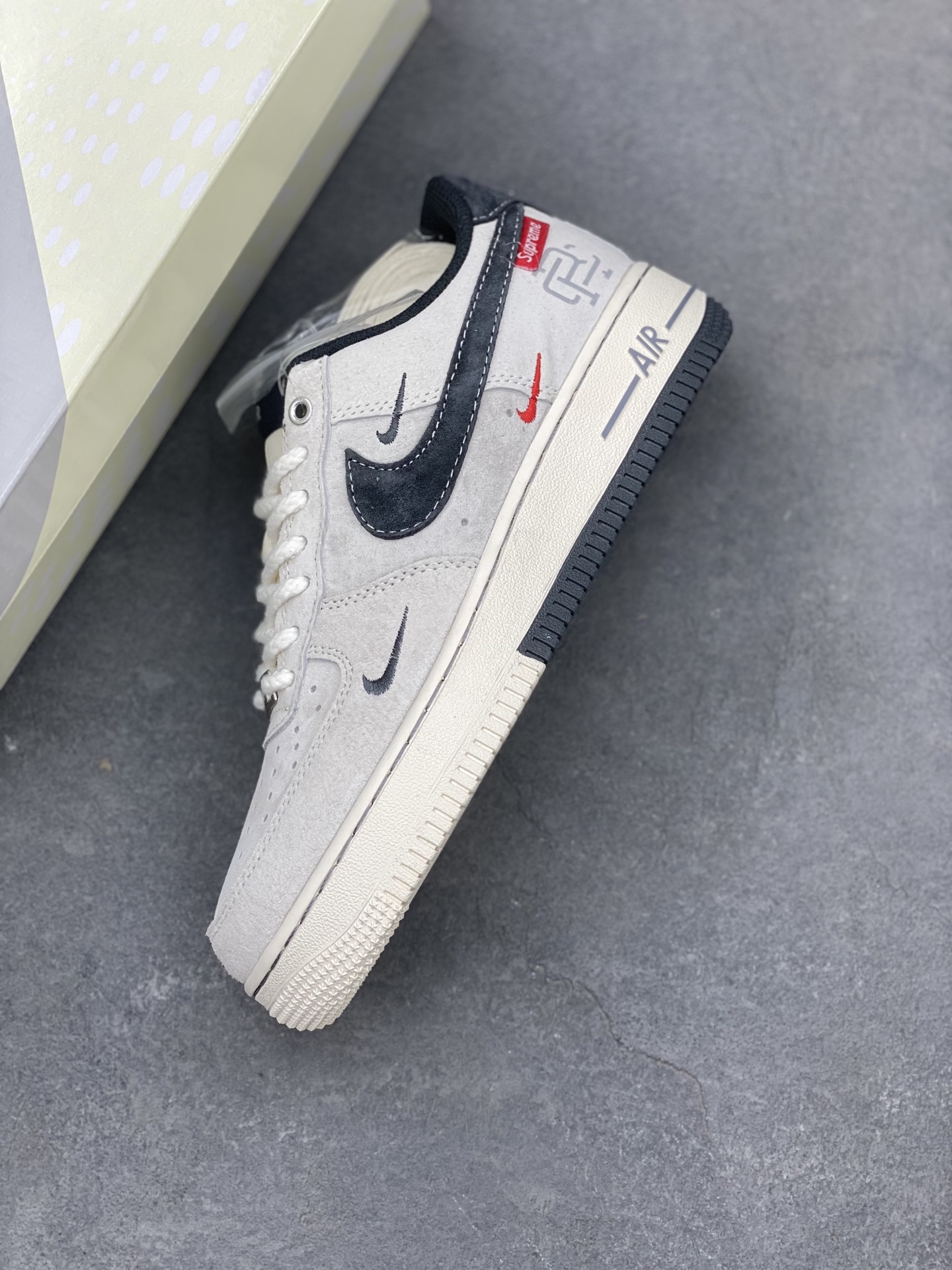 Nike Air Force 1 '07 Low Sneakers - Limited Edition,Supreme Collaboration 8 i1741449962338 3629 0 6