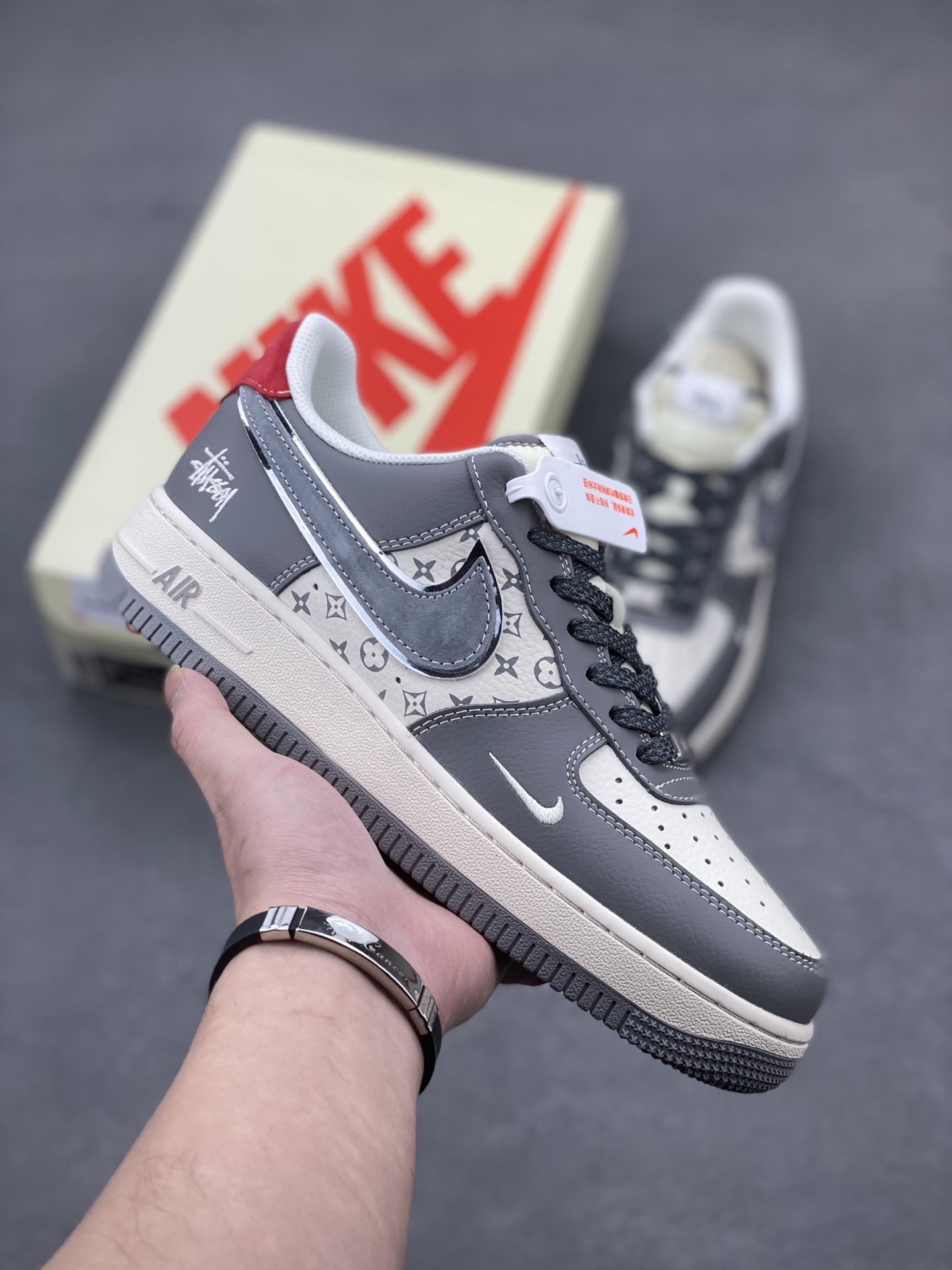 Nike Air Force 1 '07 Low Stussy Collab Gray Red Print Limited Edition 2 i1741537021903 4331 0 0