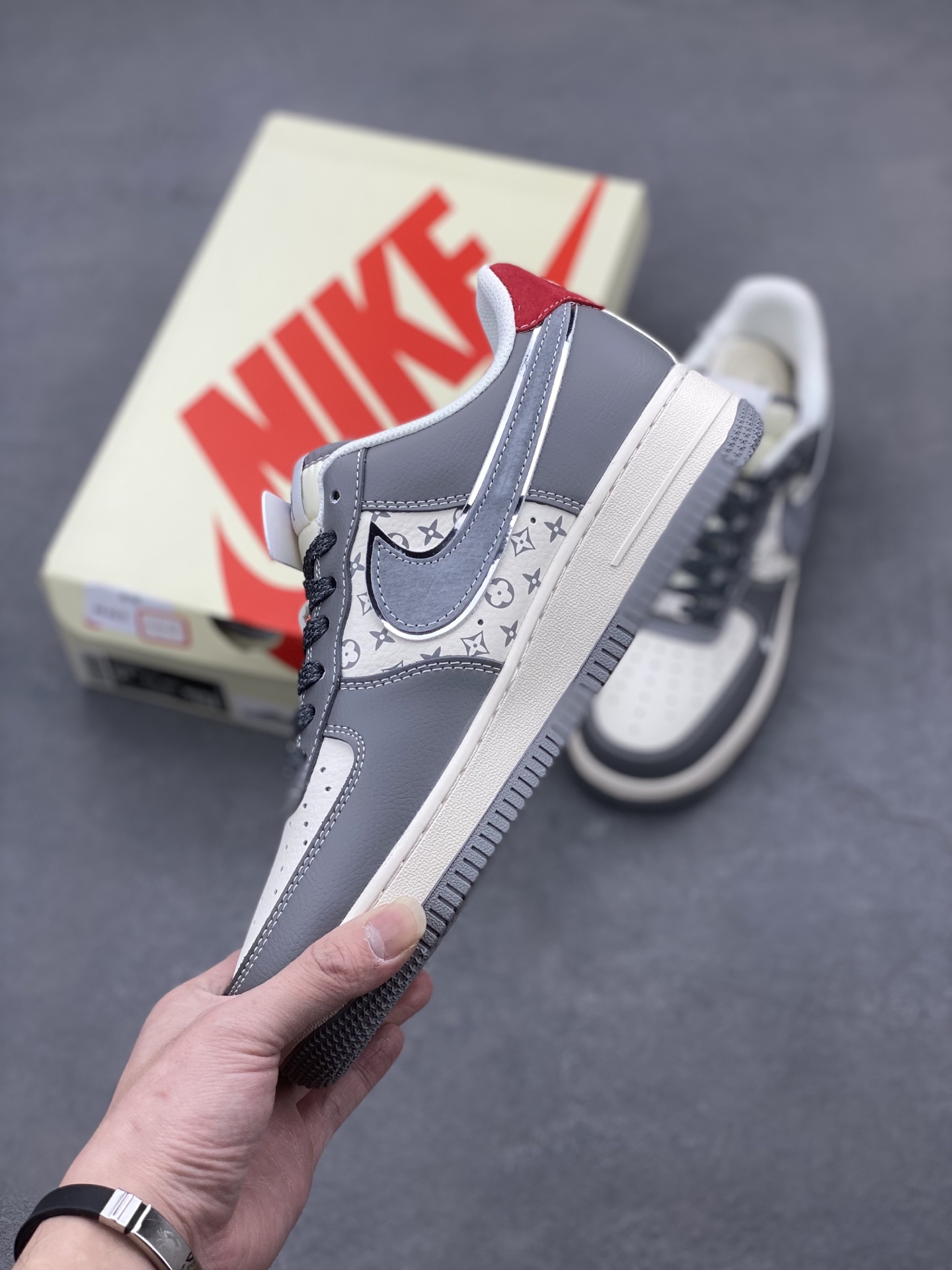 Nike Air Force 1 '07 Low Stussy Collab Gray Red Print Limited Edition 4 i1741537026398 2425 0 2