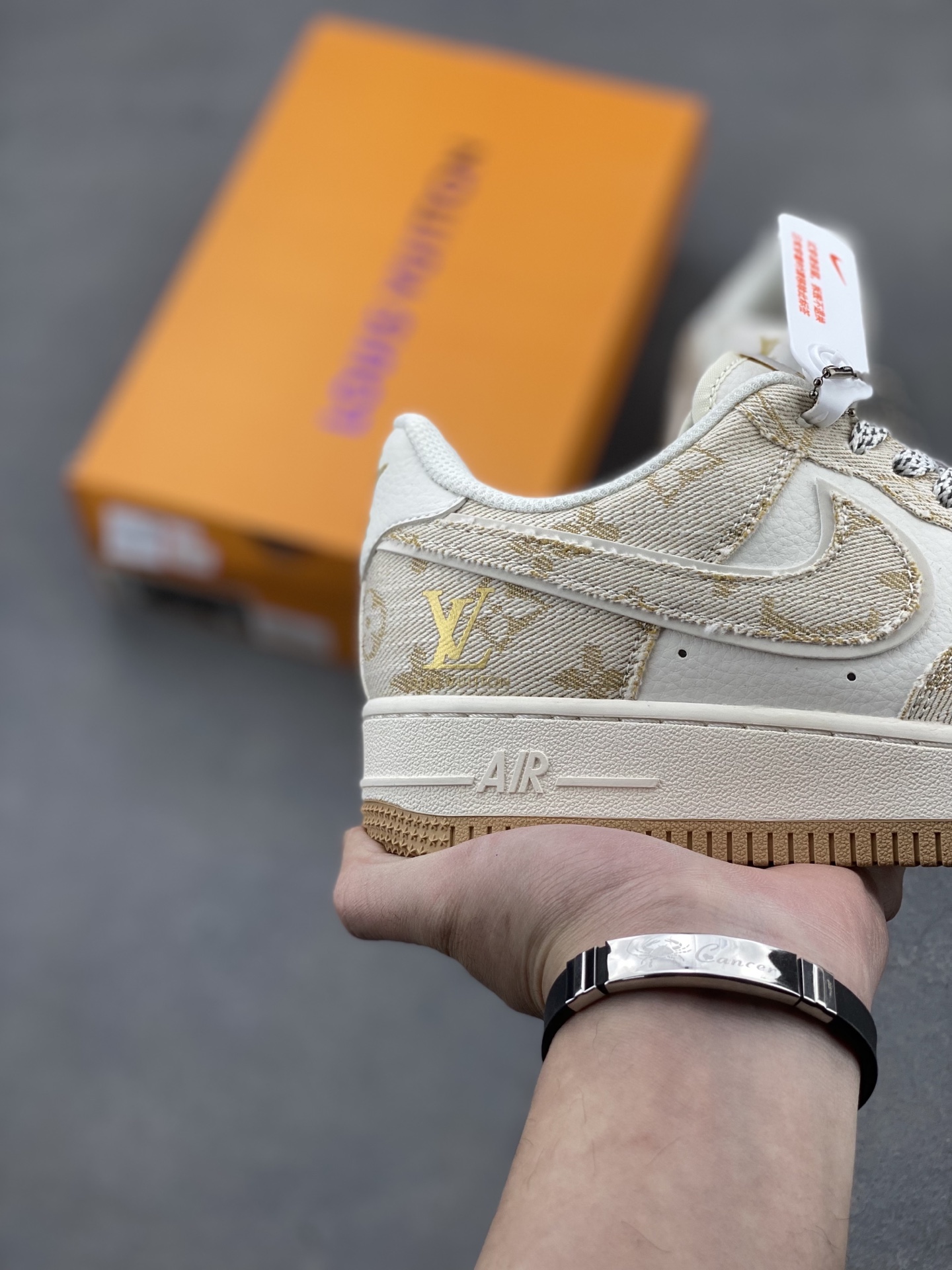Nike Air Force 1 '07 Low Louis Vuitton Collab Khaki Sneakers 6 i1741537077184 715 0 4