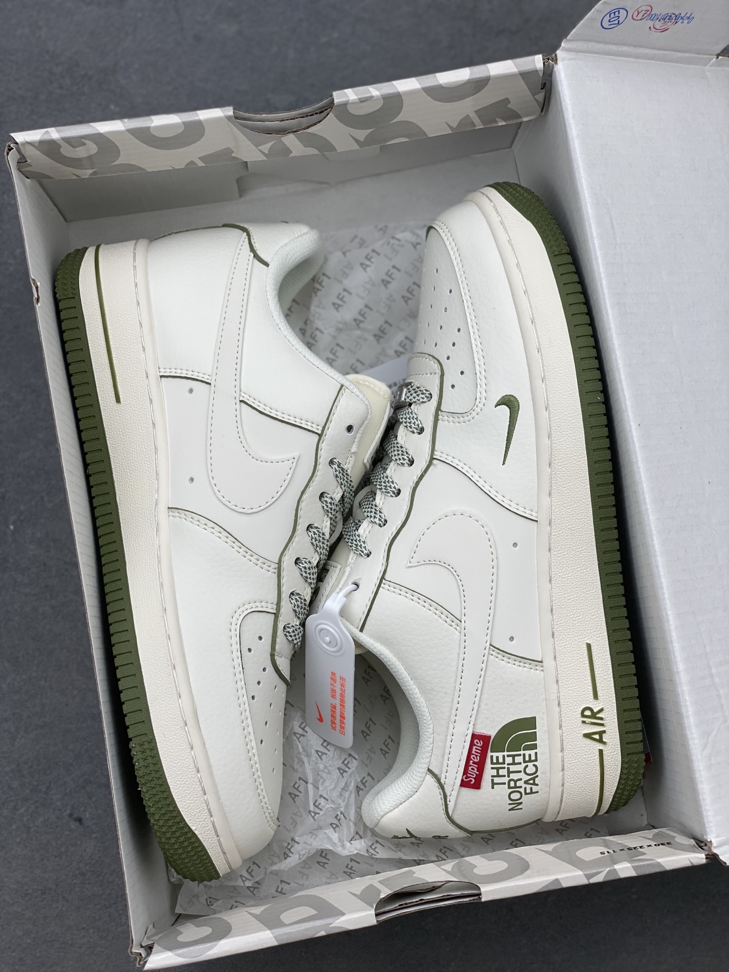 Nike Air Force 1 '07 Low Supreme The North Face - Limited Edition 10 i1741623241505 4114 0 8