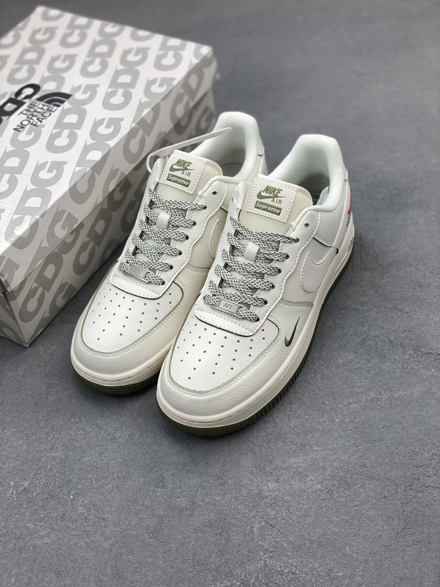 Nike Air Force 1 '07 Low Supreme The North Face - Limited Edition 9 i1741623243684 5940 0 7