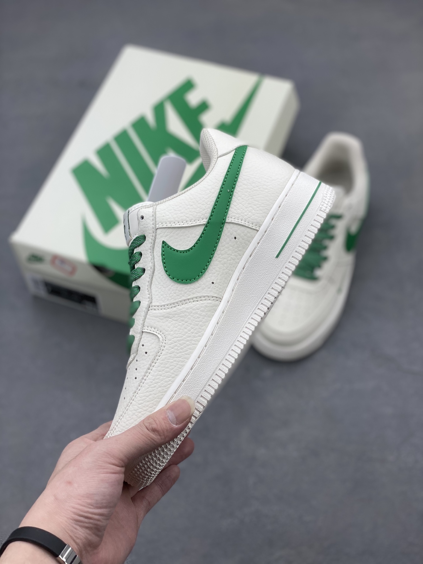 Nike Air Force 1 '07 Low Sneakers - Cream/Green Limited Edition (DD8959-707) 4 i1741623292075 692 0 2