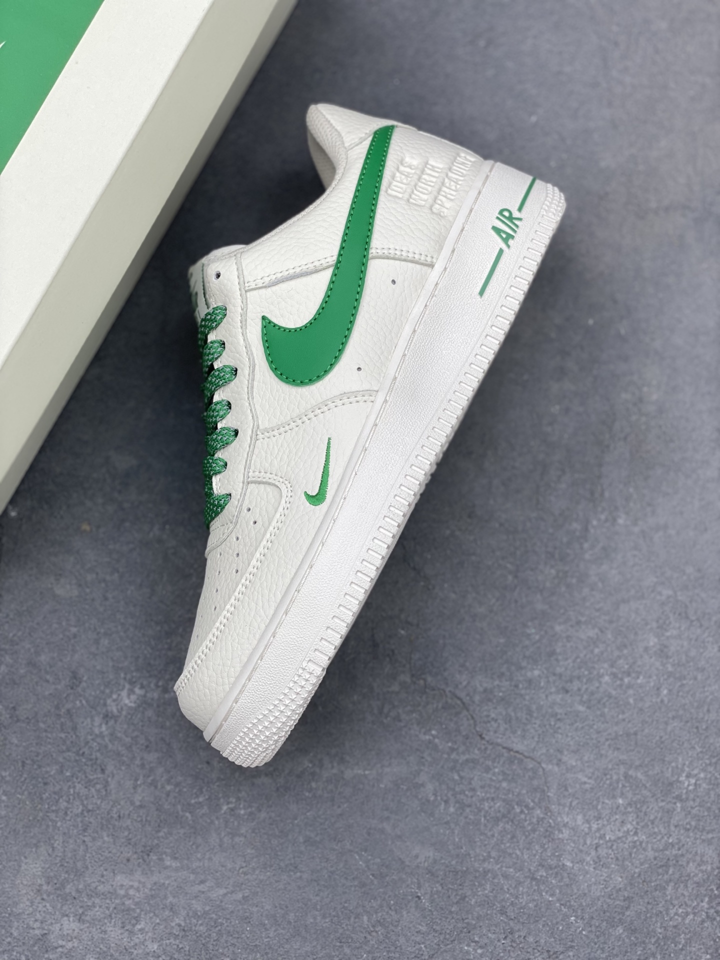 Nike Air Force 1 '07 Low Sneakers - Cream/Green Limited Edition (DD8959-707) 8 i1741623292816 696 0 6