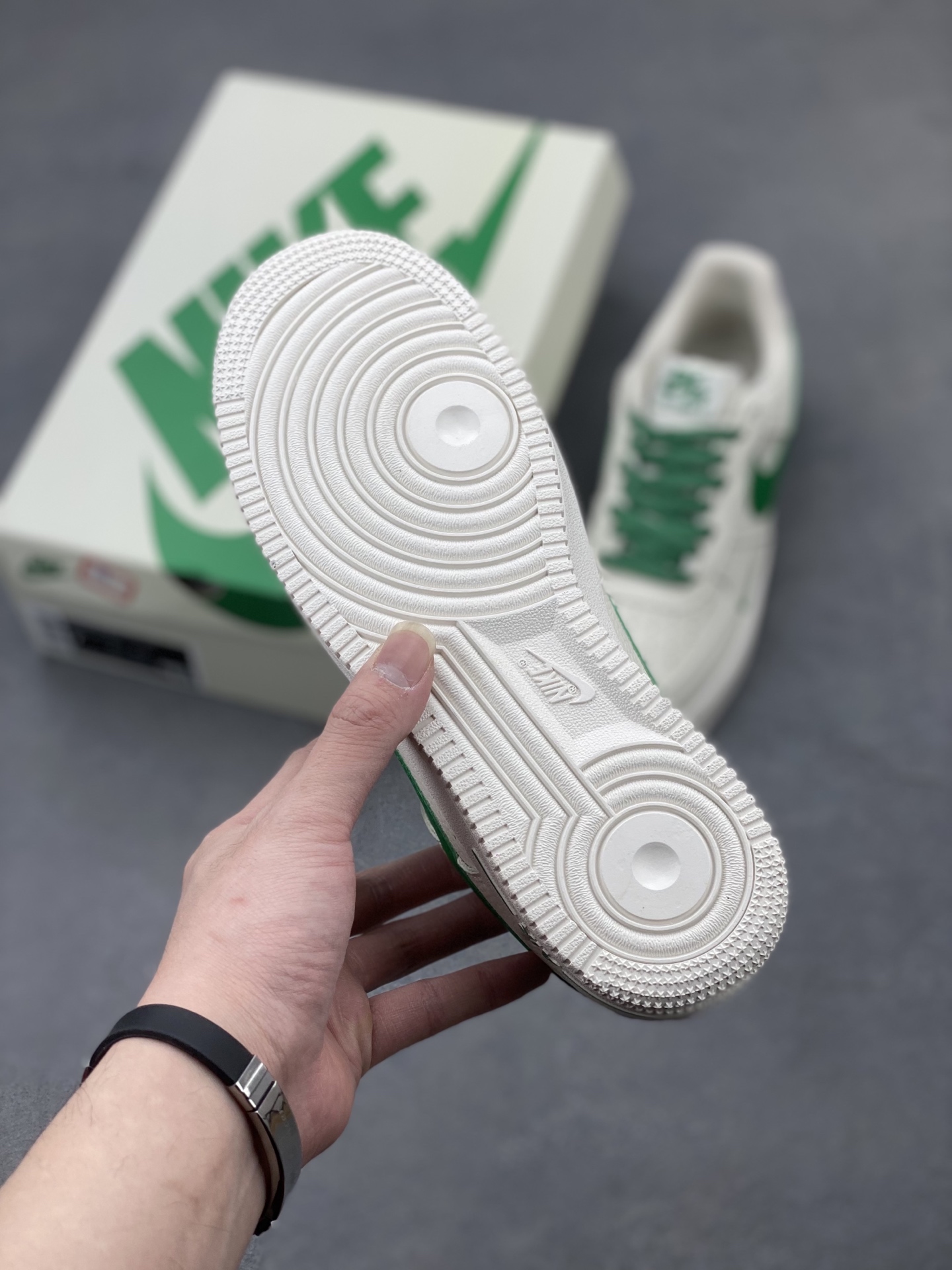 Nike Air Force 1 '07 Low Sneakers - Cream/Green Limited Edition (DD8959-707) 7 i1741623296162 3525 0 5