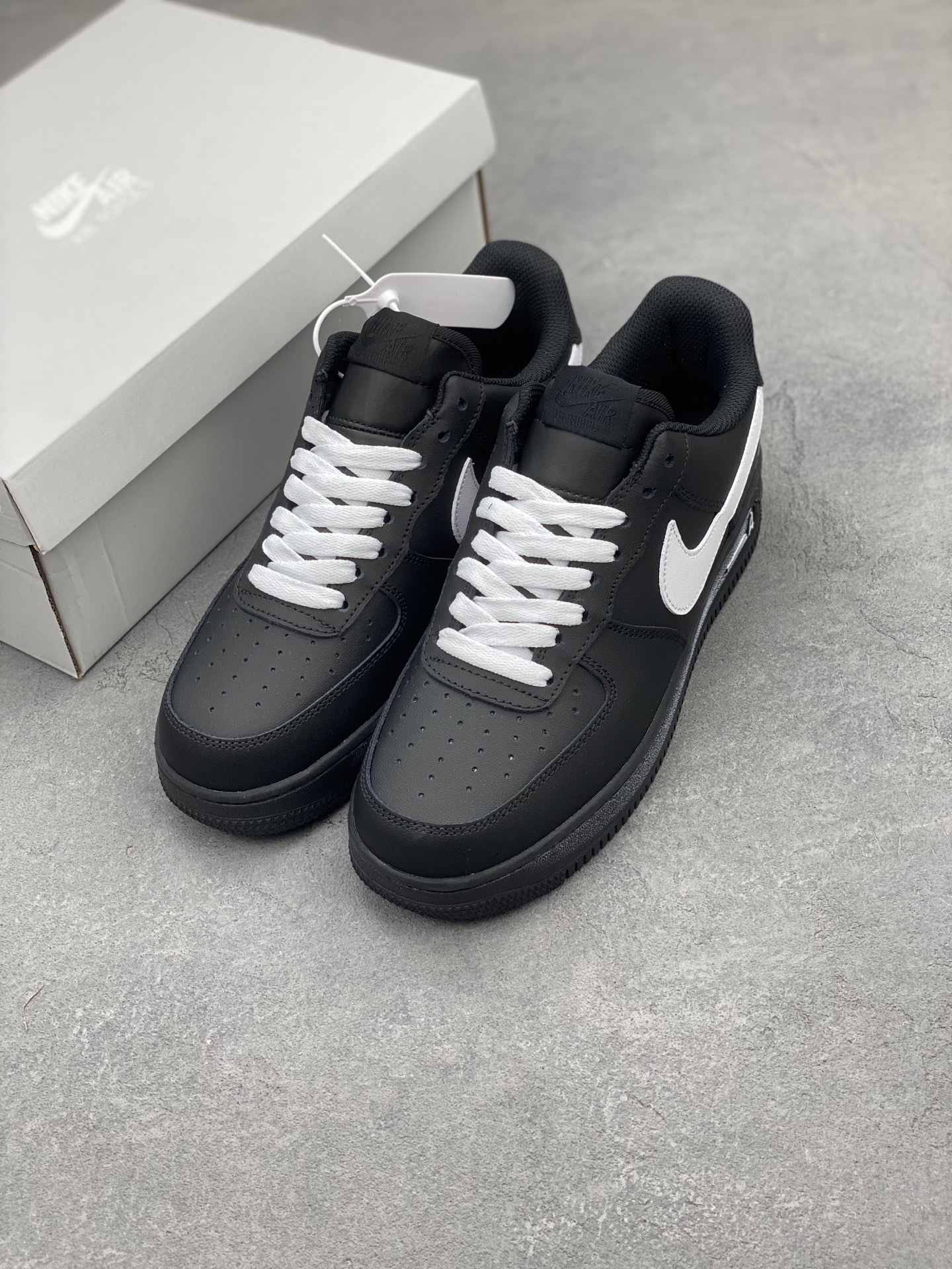 Nike Air Force 1 '07 Low Black/White Casual Shoes CW2288-111 9 i1741623361382 3175 0 7