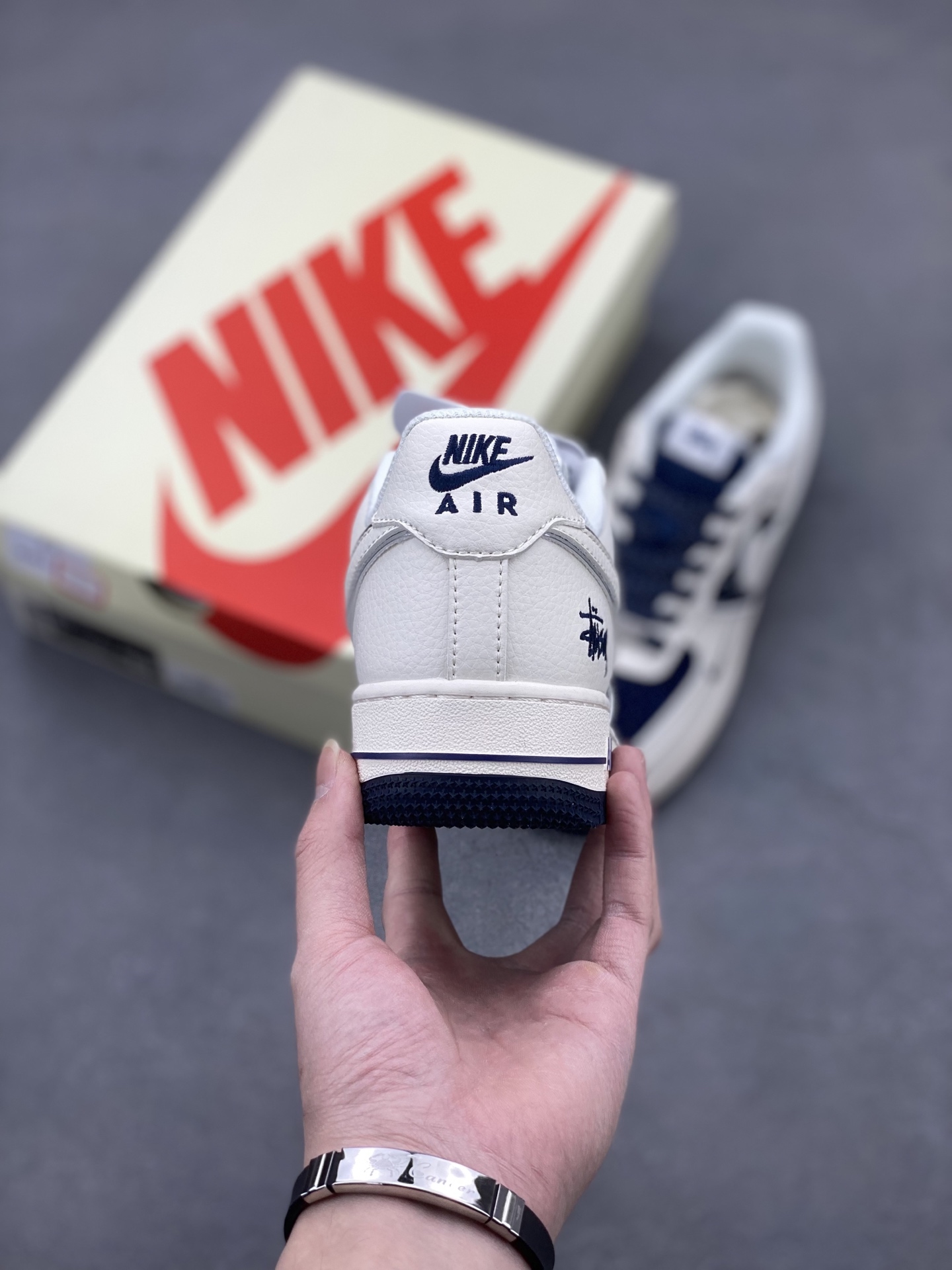 Nike Air Force 1 '07 Low Stussy Collab Sneakers - Cream/Navy Blue 5 i1741710060796 9677 0 3